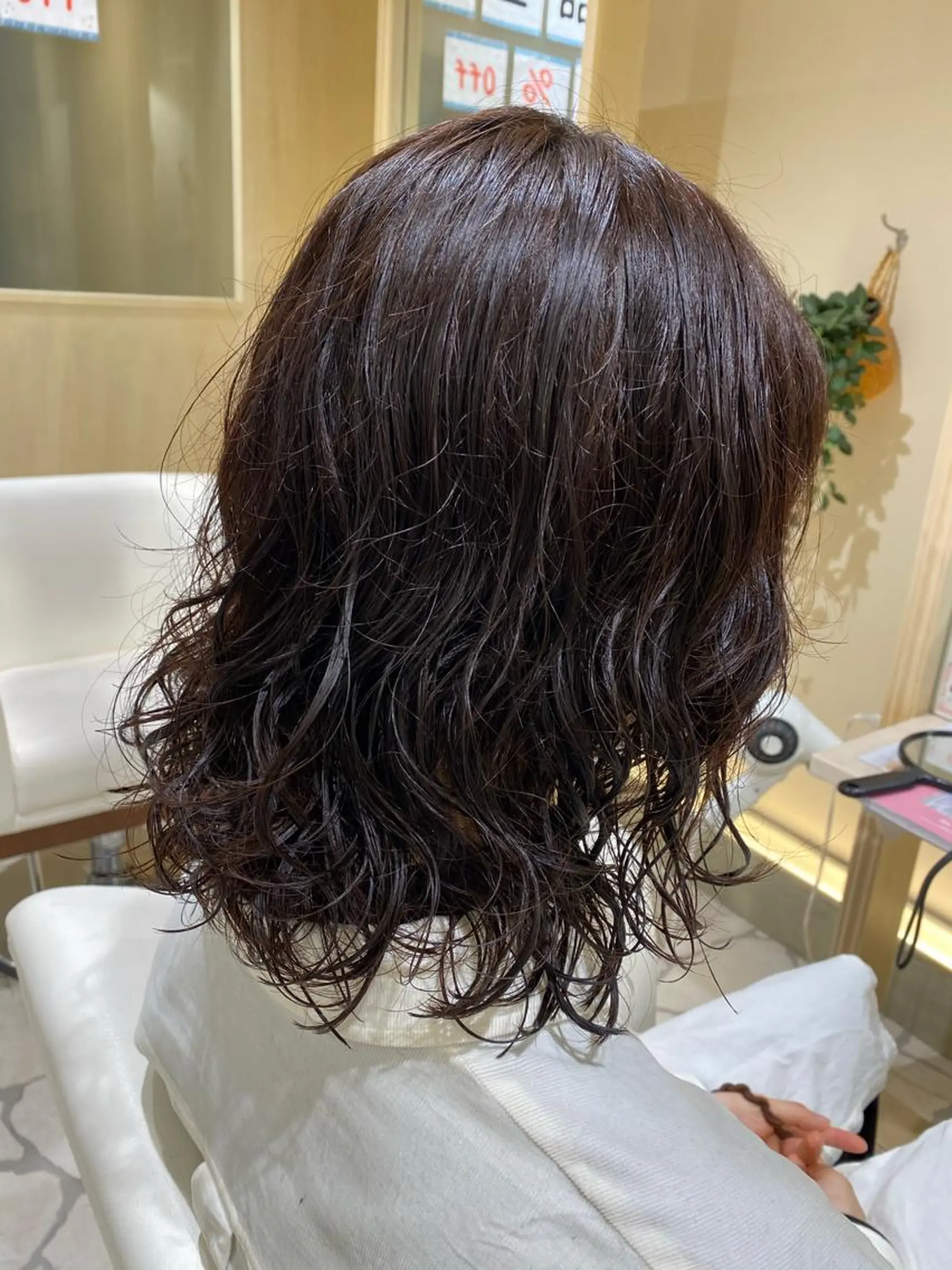 ミディアム カラー パーマ カット パーマ 三代 ゆりあのヘアスタイル