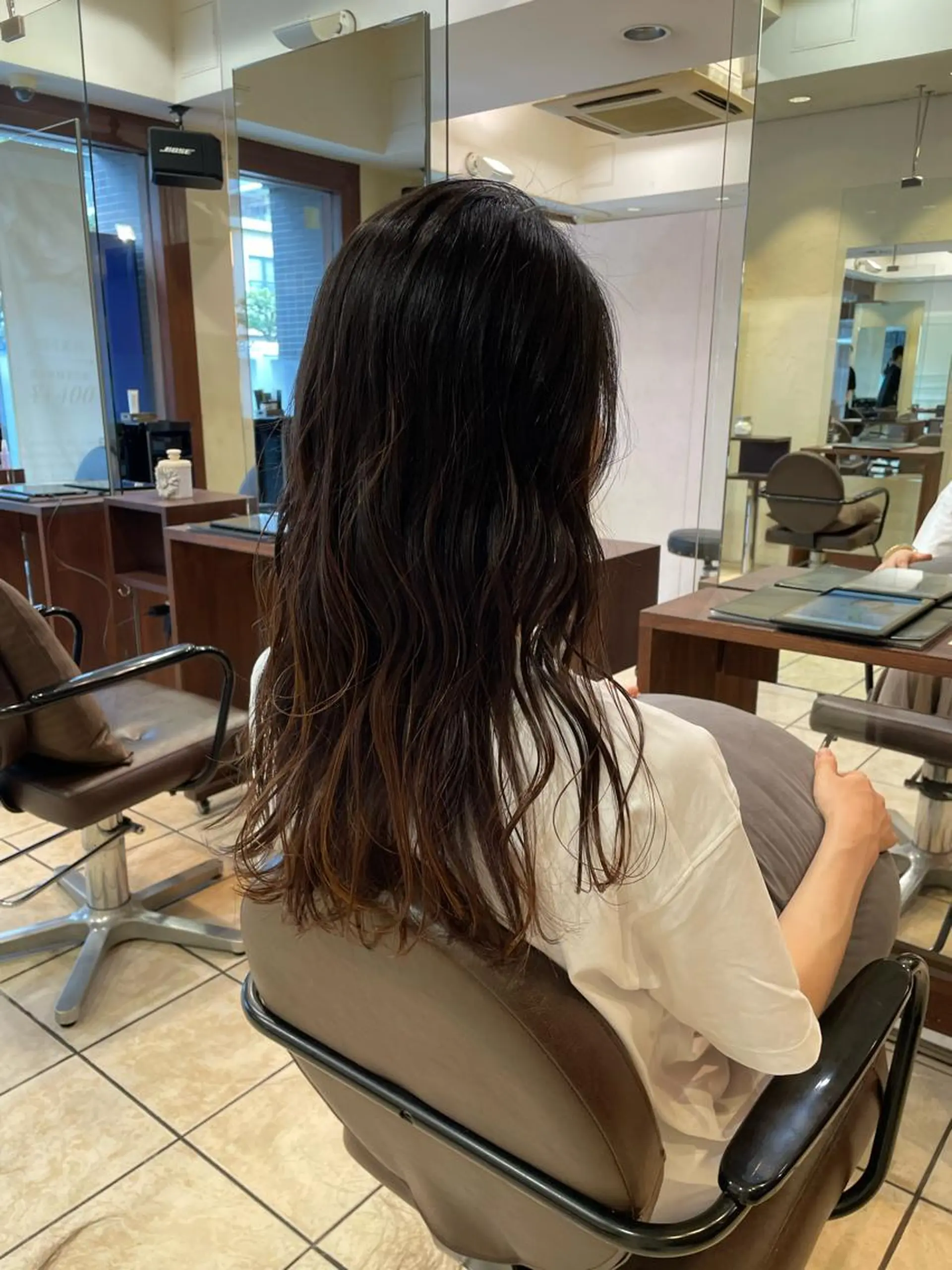 ロング 桑田 新菜のヘアスタイル