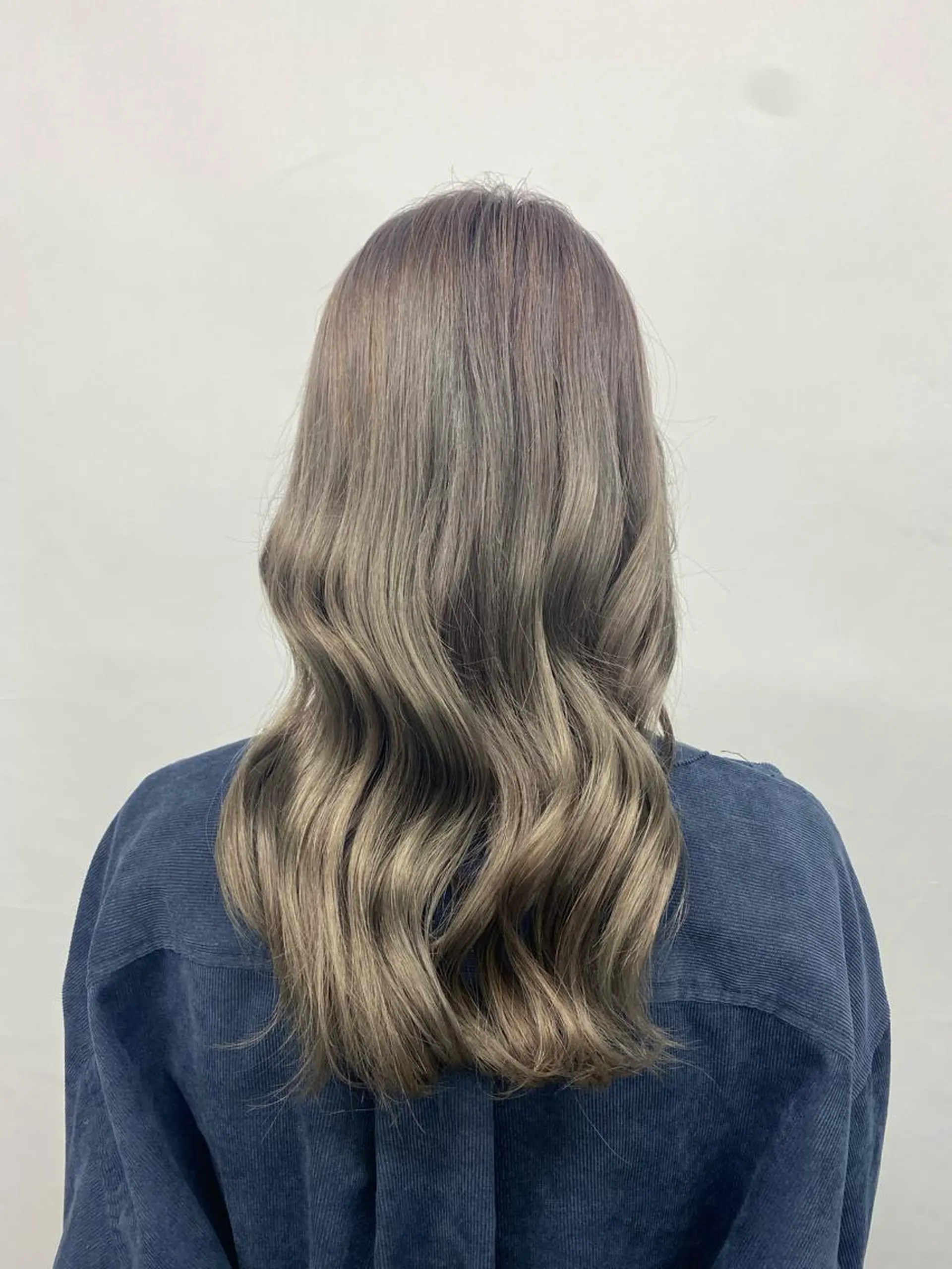 ロング さとう さくらのヘアスタイル