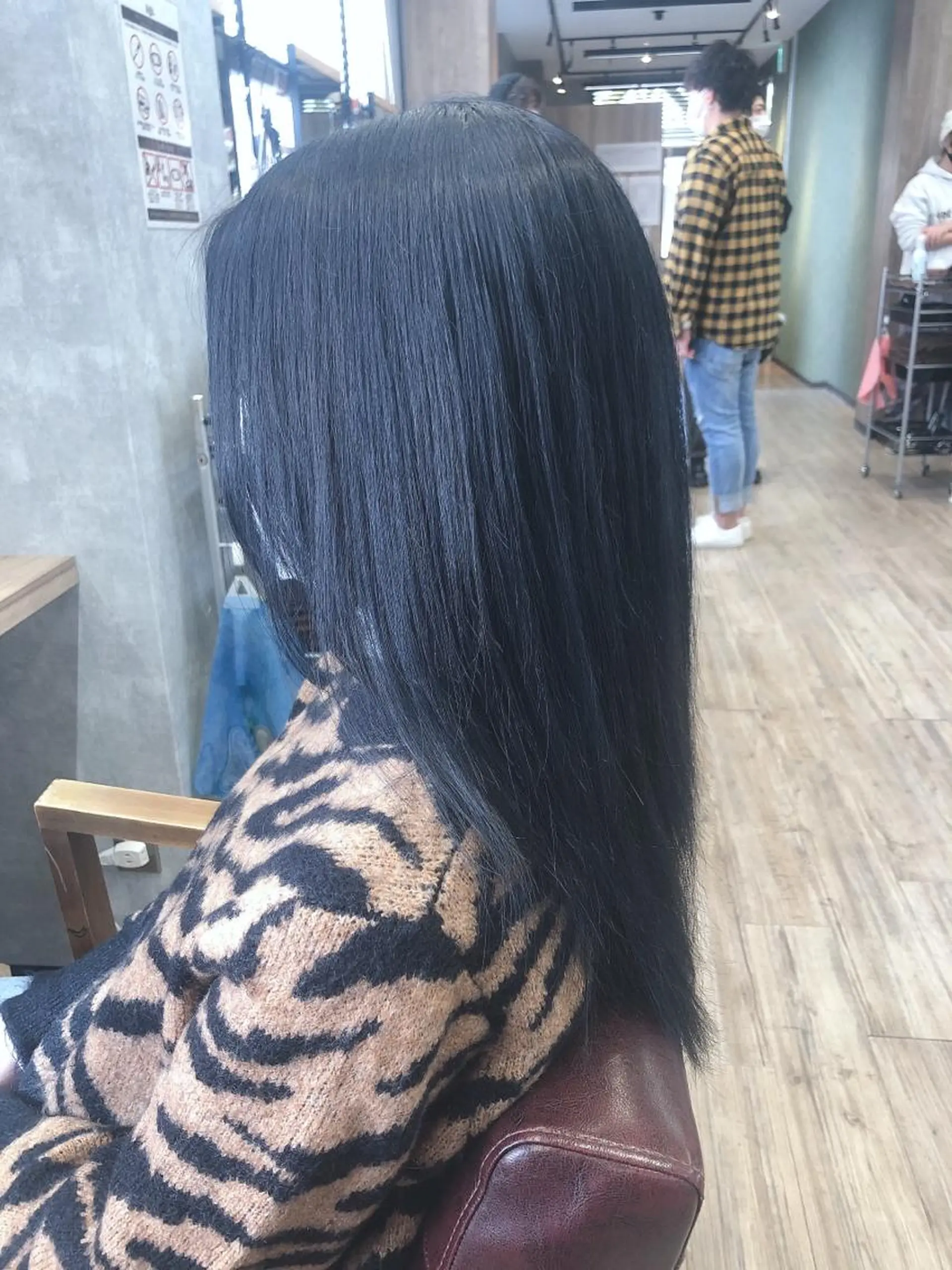 セミロング いとう ひろたかのヘアスタイル