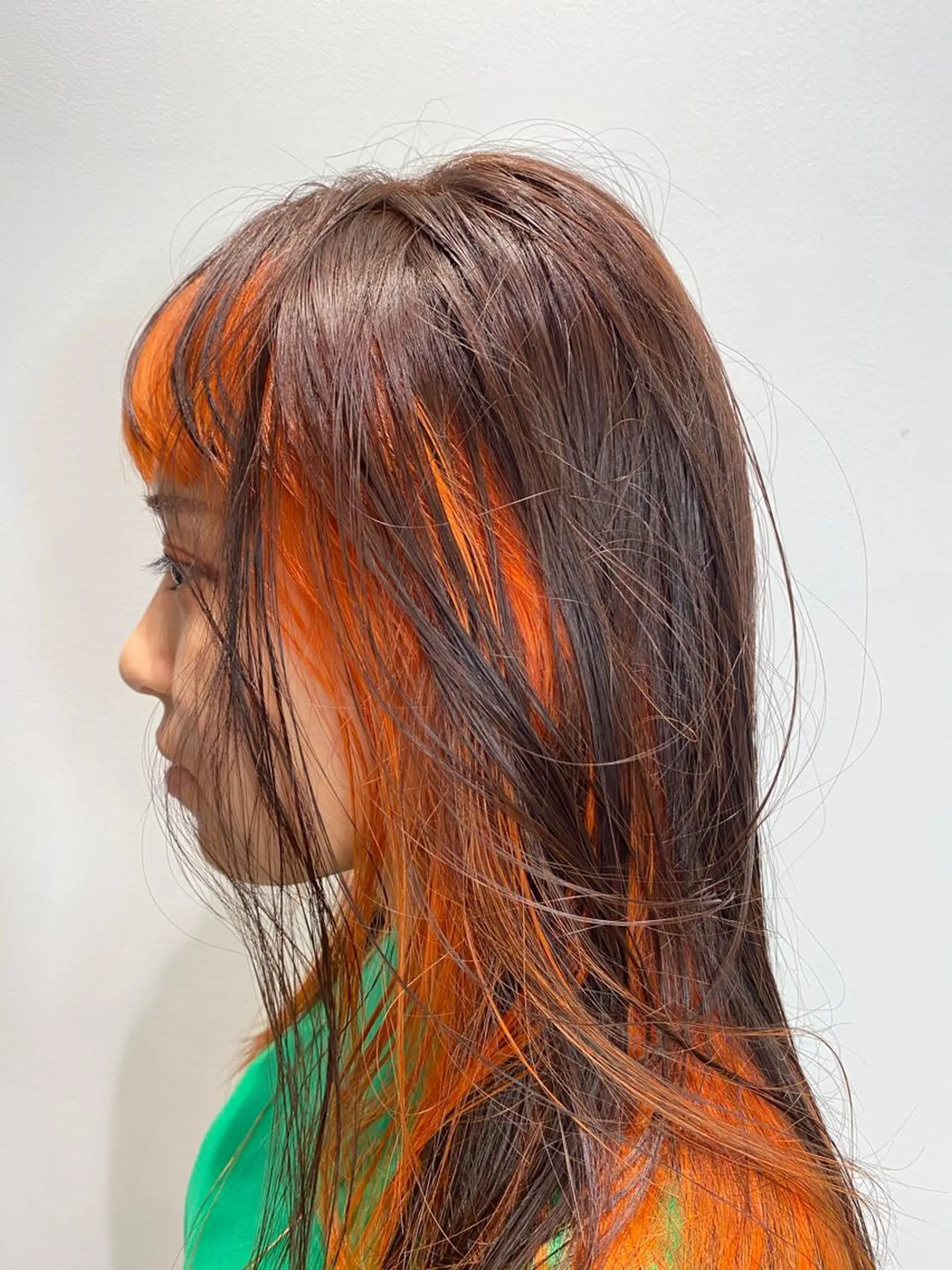 セミロング カラー ヘアカラー デザインカラーウルフ 宙也のヘアスタイル