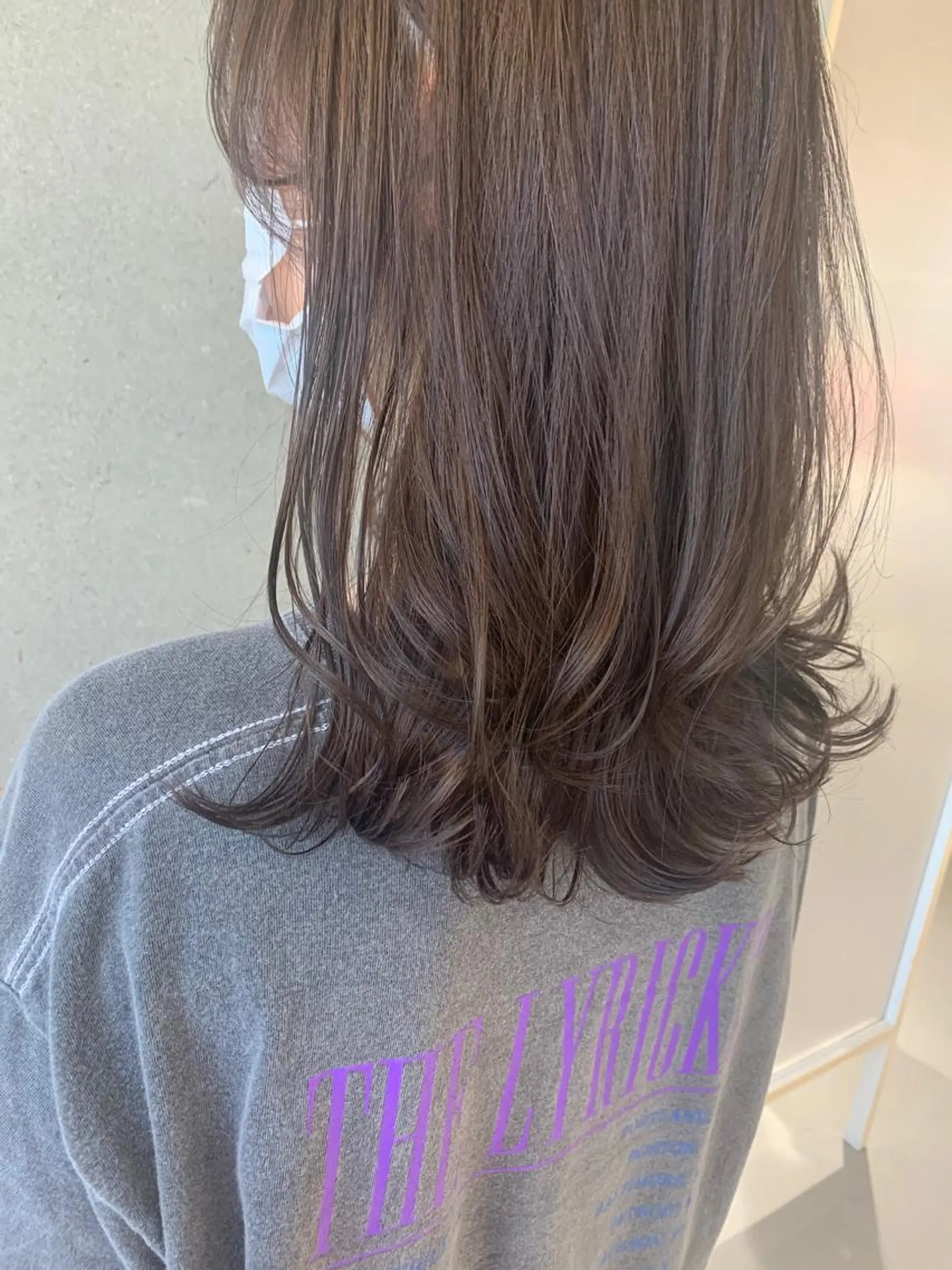ミディアム カラー ヘアカラー トリートメント chiaki .のヘアスタイル