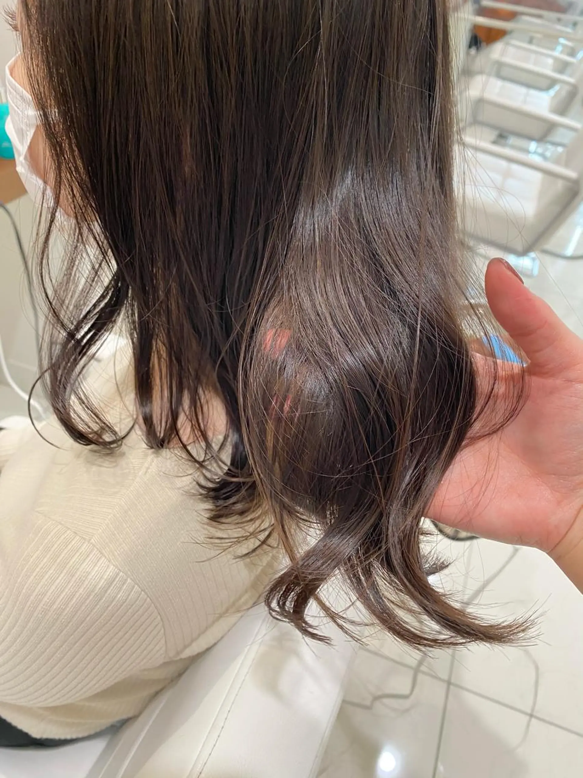 セミロング カラー ウルフカット ハッシュカット/七海のヘアスタイル