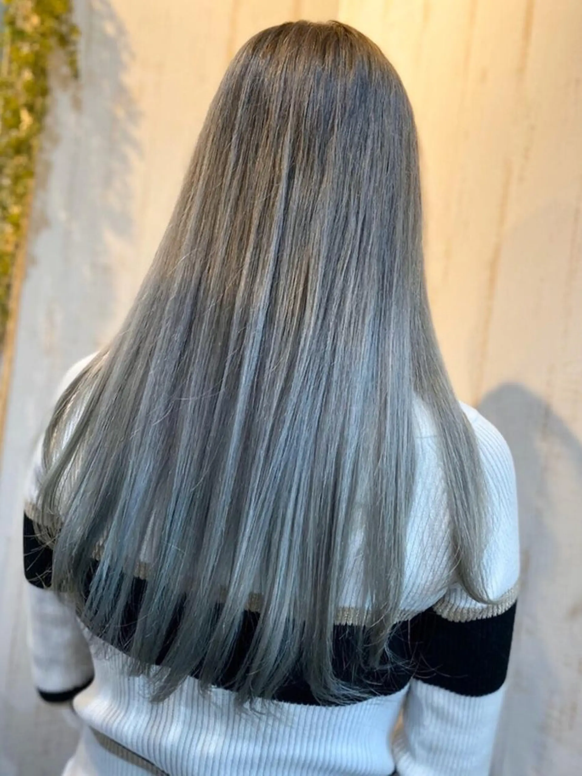 ロング カラー パーマ ヘアアレンジ チビ編み込みエクステ シールエクステのヘアスタイル