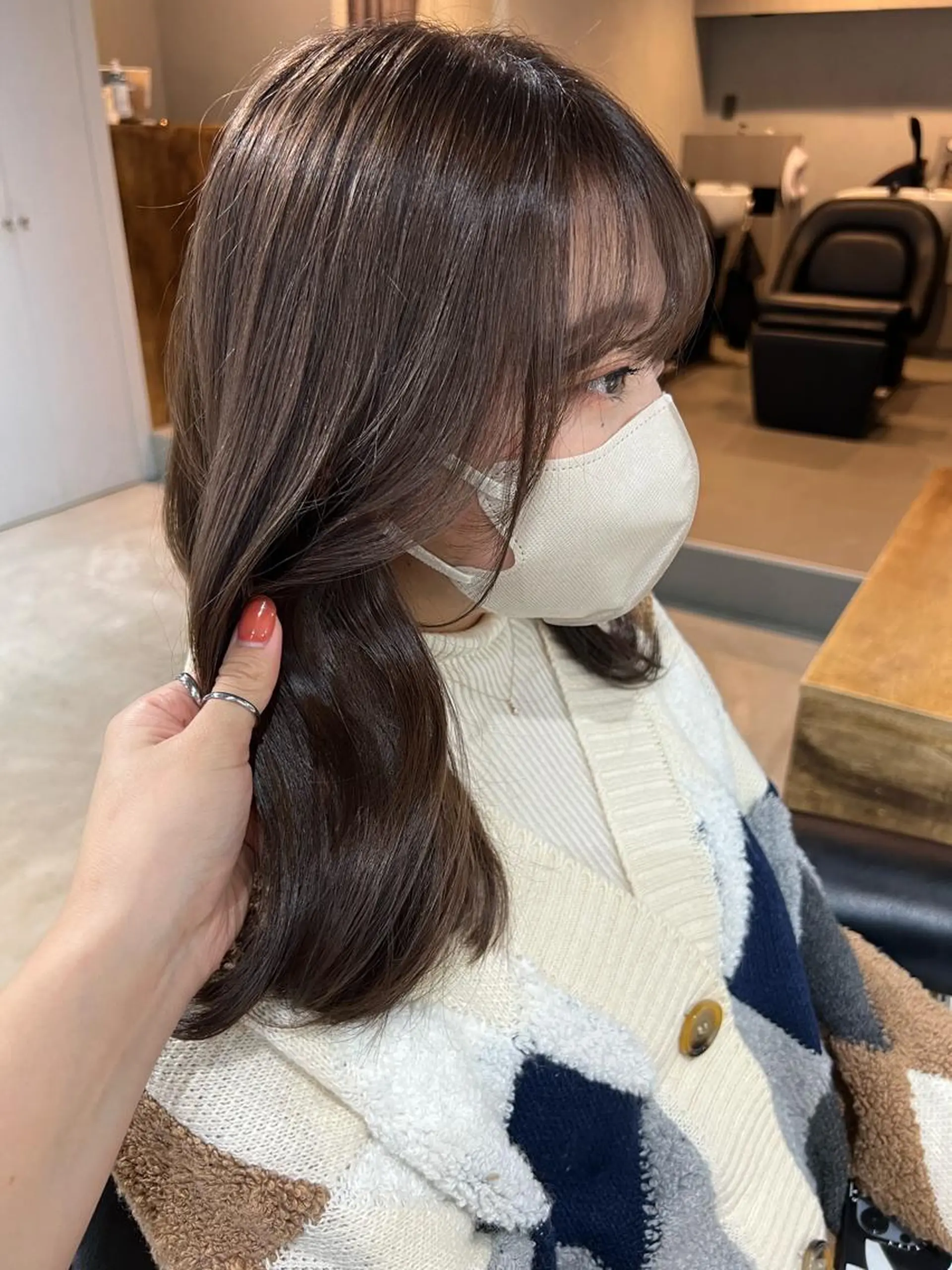 ミディアム カラー akane/ボブ /ブラウンベージュのヘアスタイル