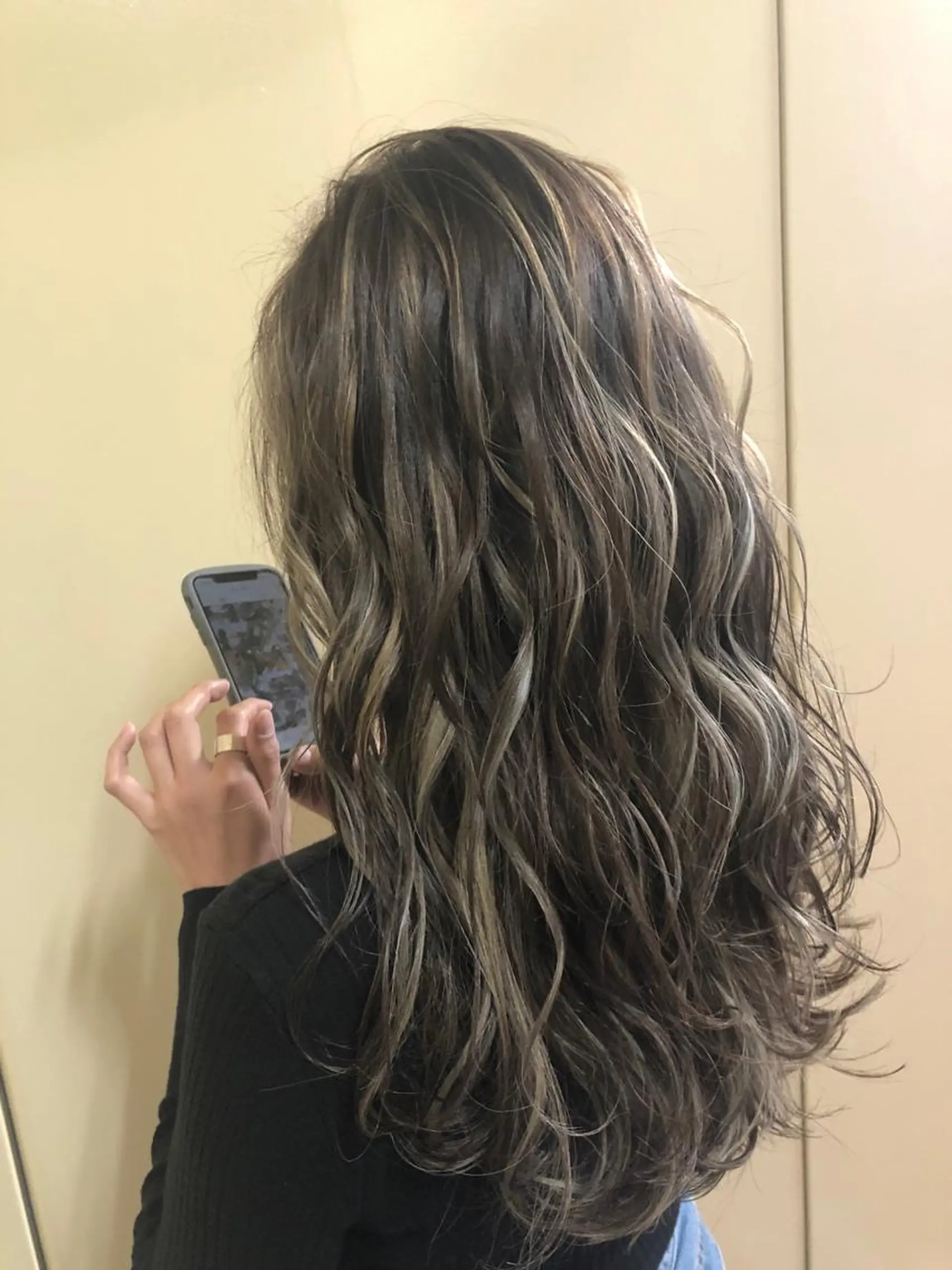 ロング カラー レイヤーカット匠 イソザキノリユキのヘアスタイル