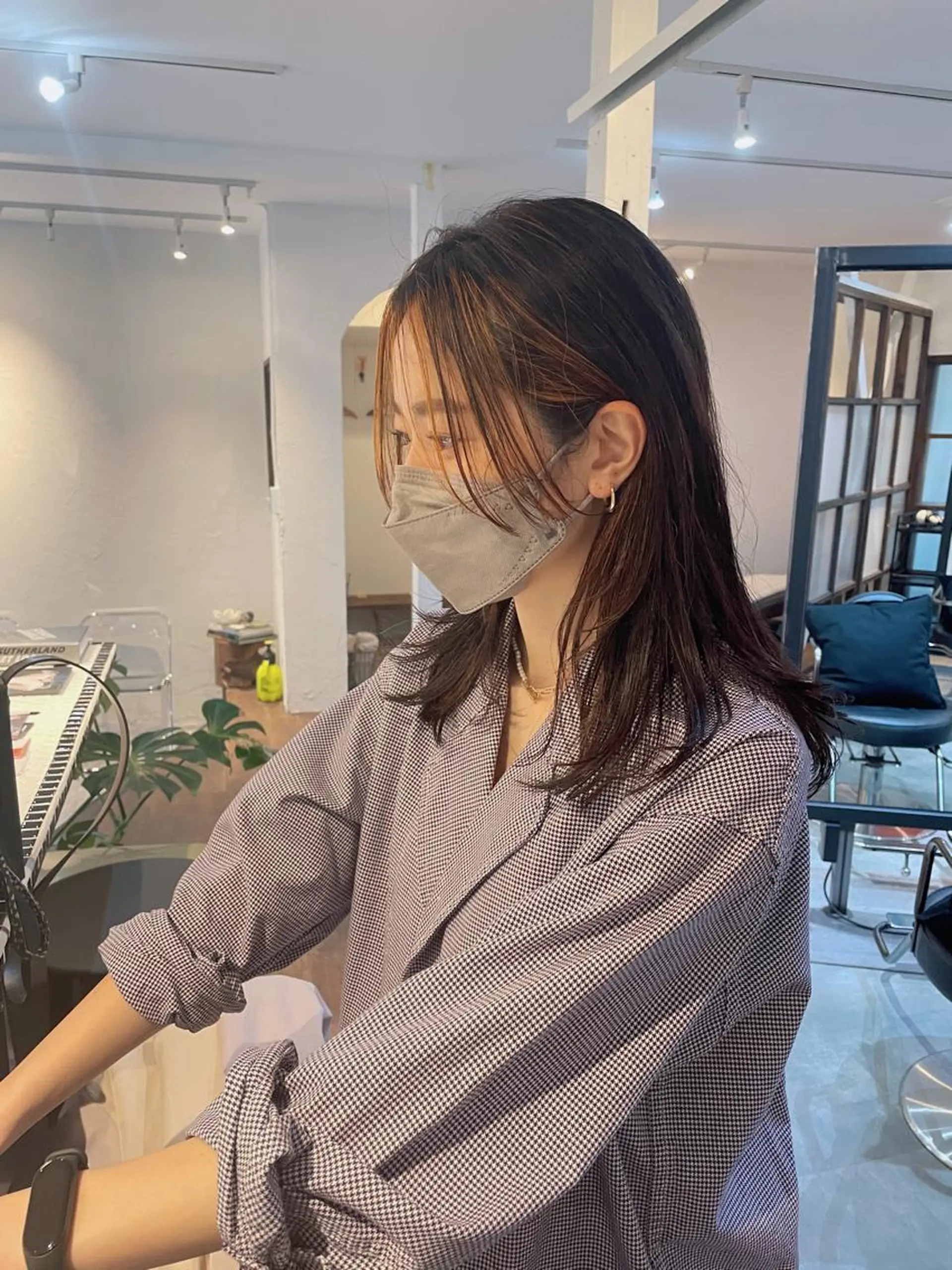 セミロング カラー 高橋 愛美のヘアスタイル