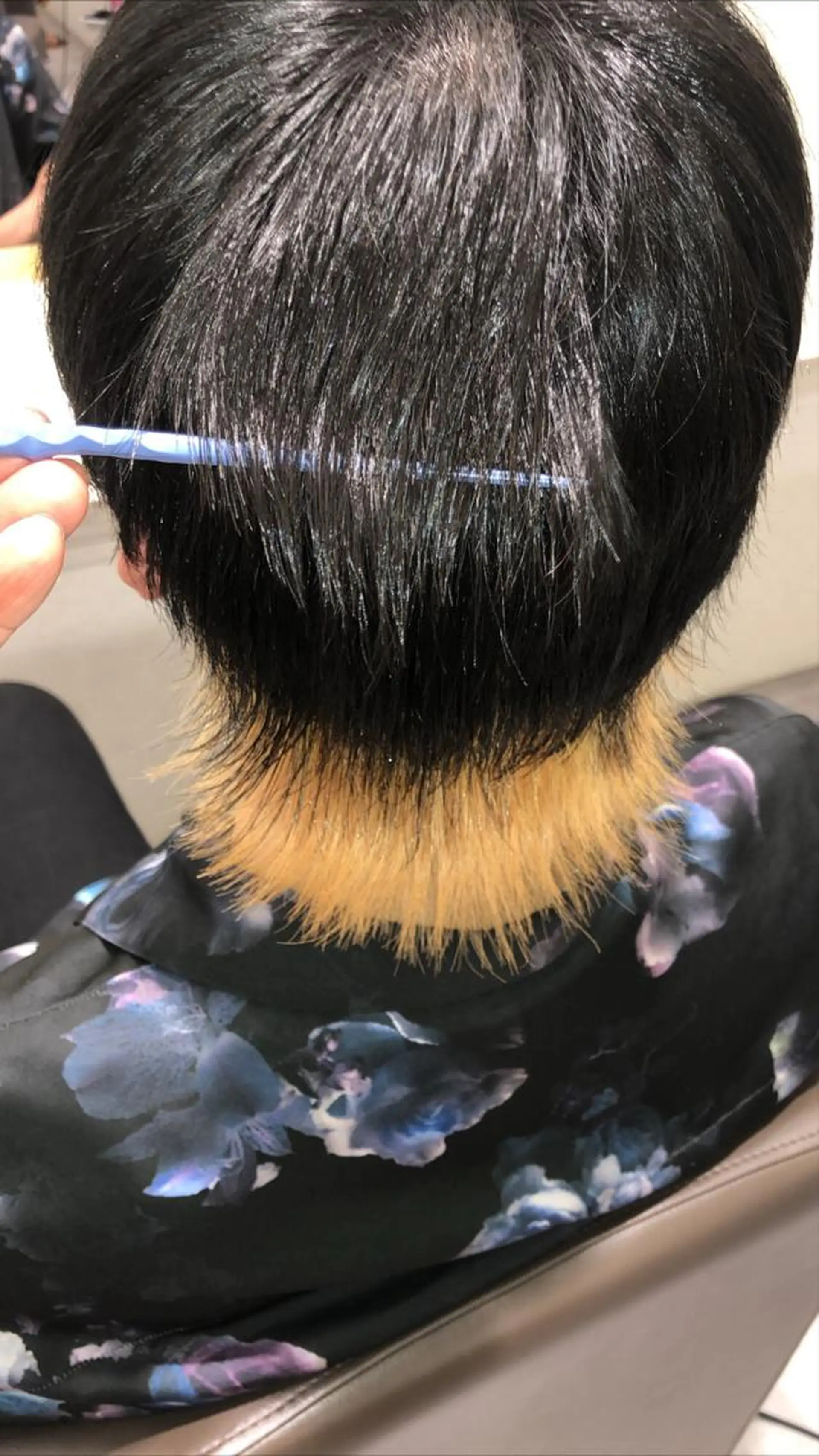 ショート カラー メンズ ムトウセイマ/ 縮毛矯正/ブリーチのヘアスタイル