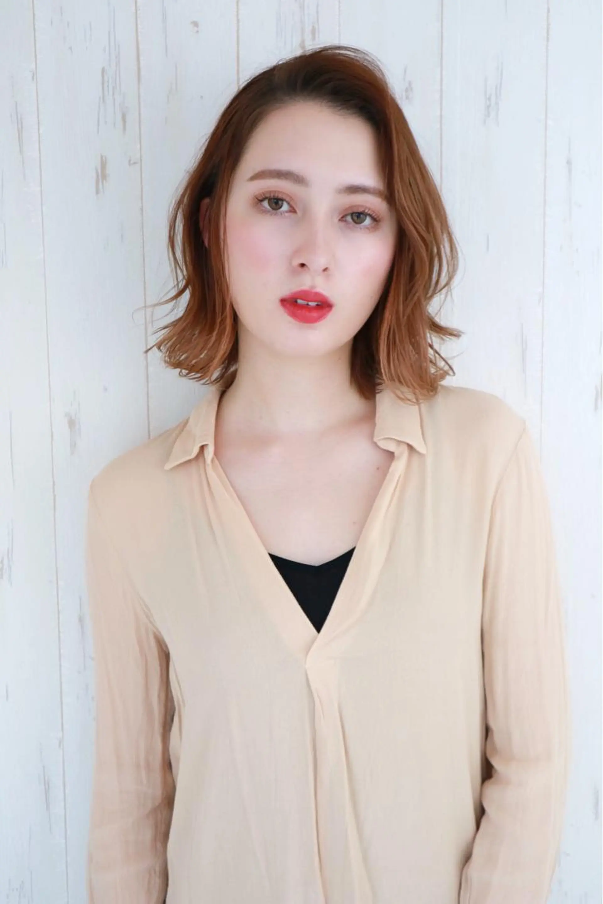 ショート カラー ハイトーンカラー ボブ 赤み消しカラー /透明感カラー 上長のヘアスタイル