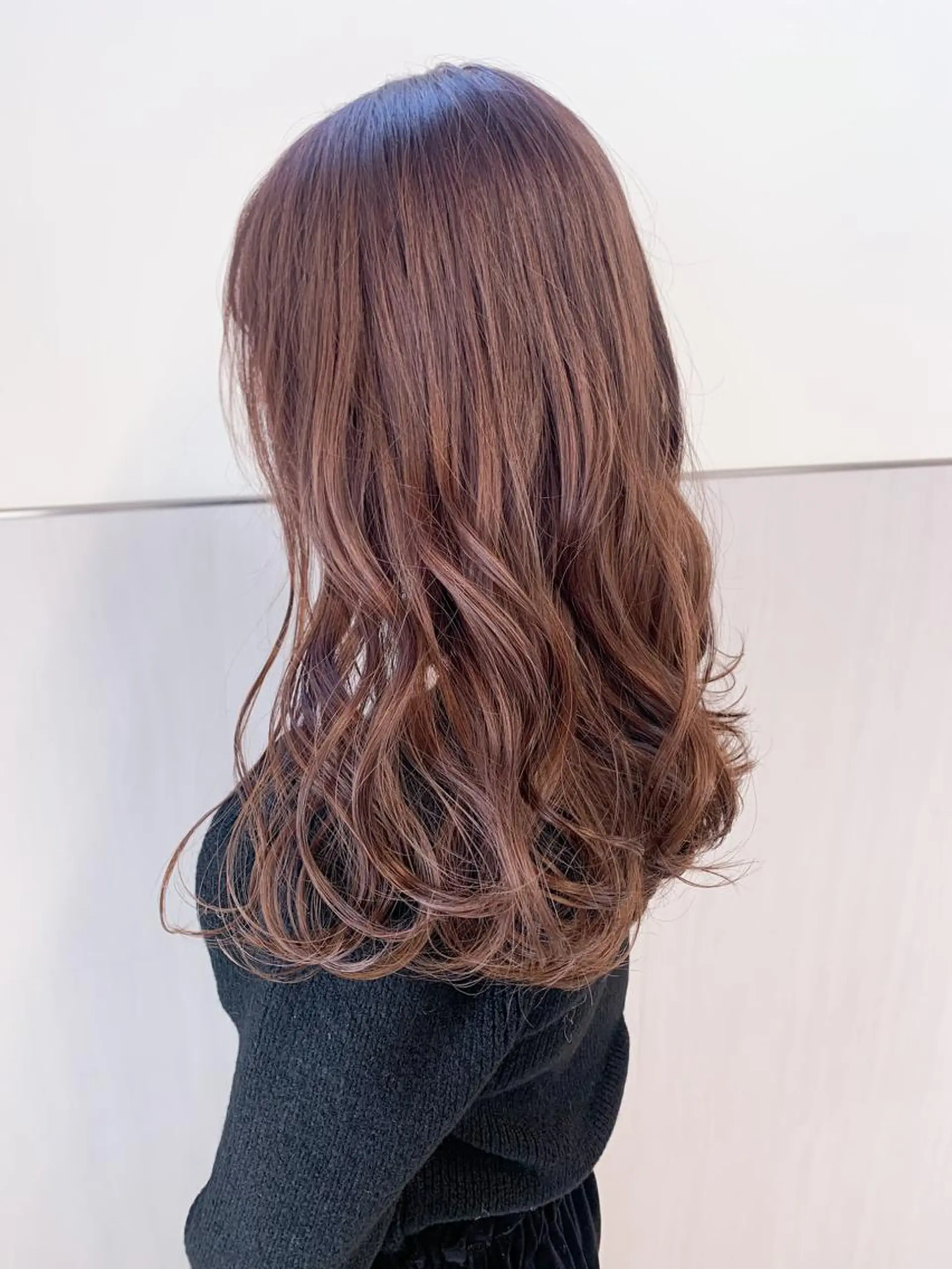 セミロング カラー ピンクカラー 梅本 有希のヘアスタイル