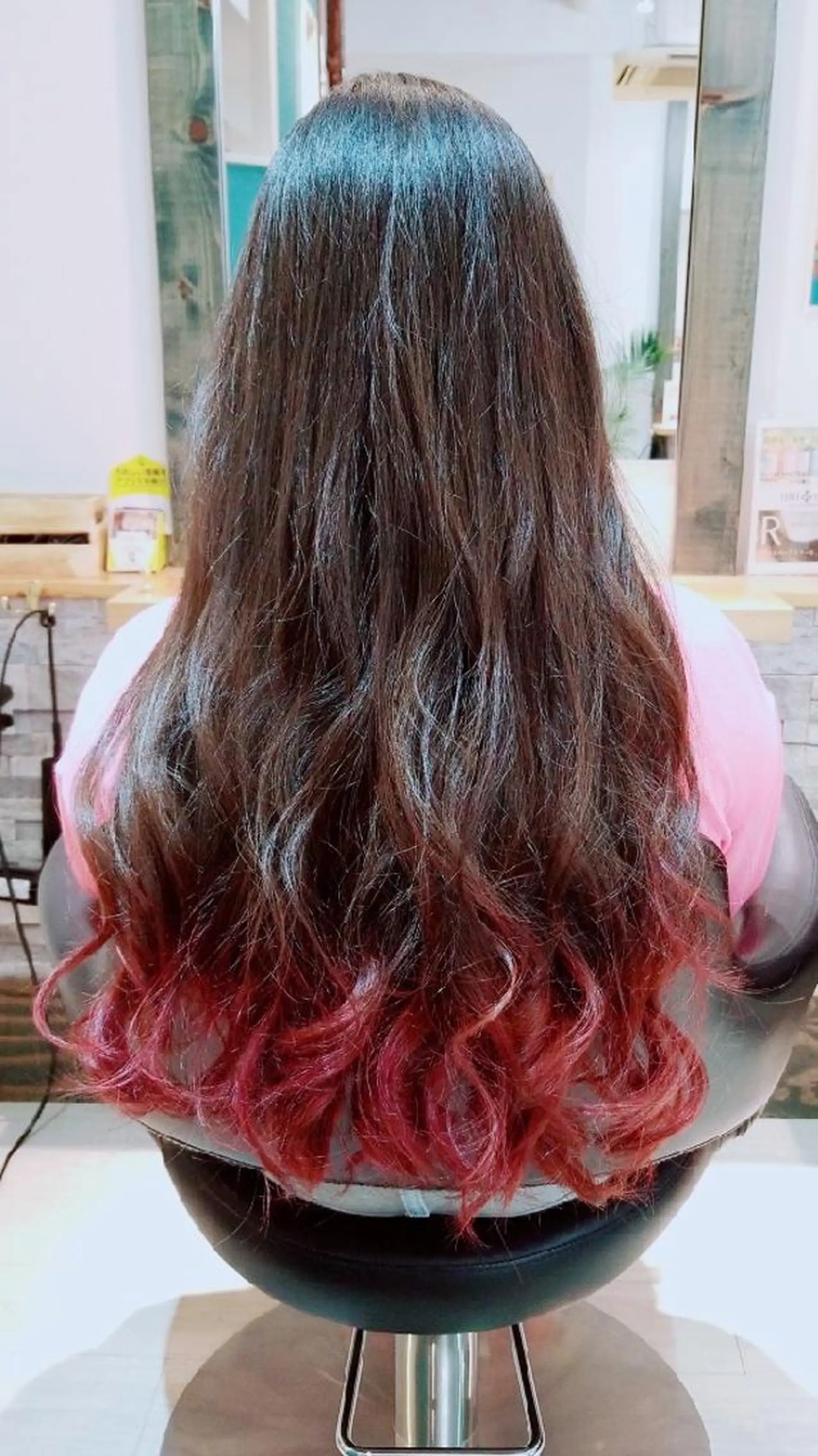 ロング カラー ピンクカラー すずき えりのヘアスタイル