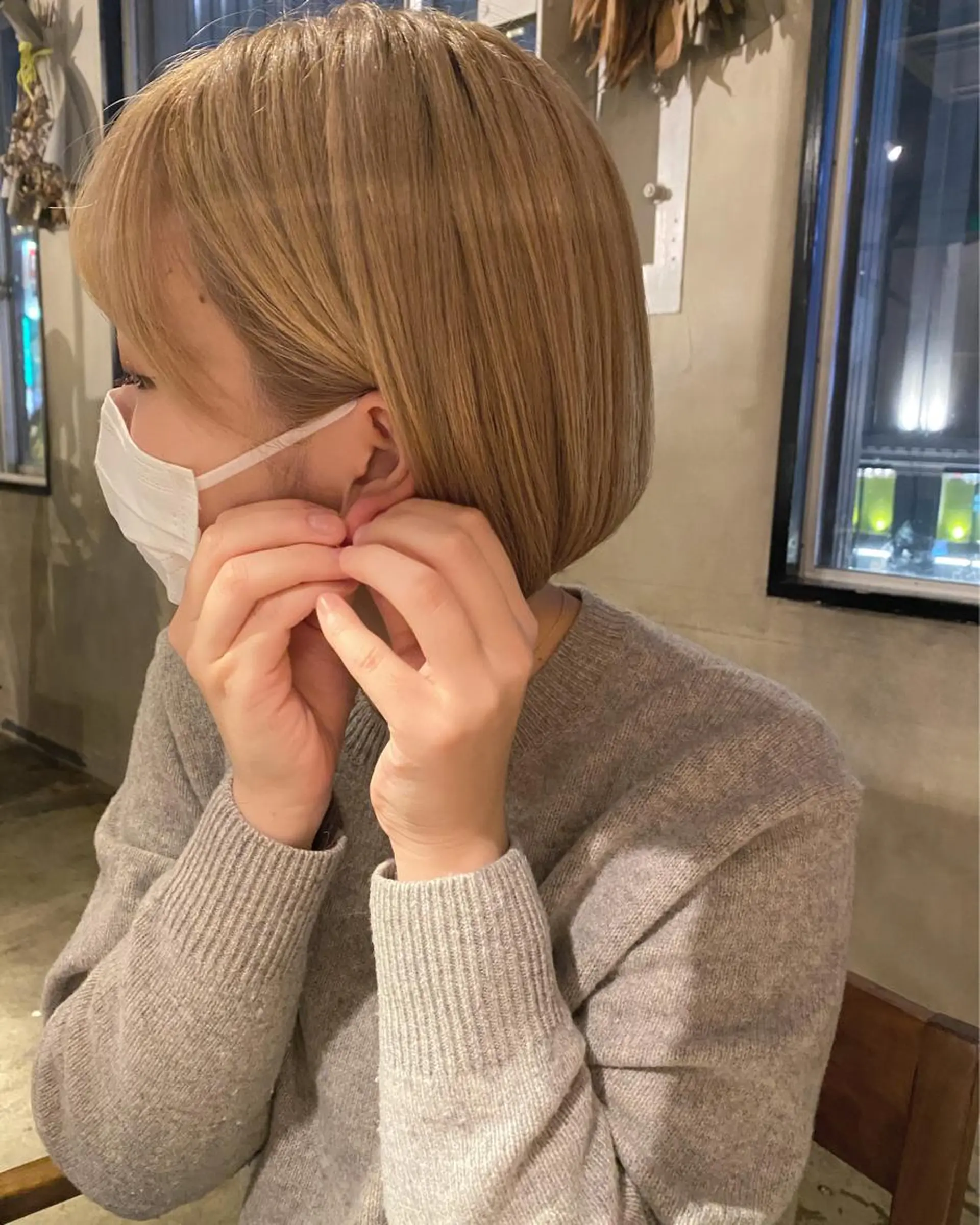 ミディアム カラー ハイトーンカラー ヘアカラー トリートメント ツキノキ ミナのヘアスタイル