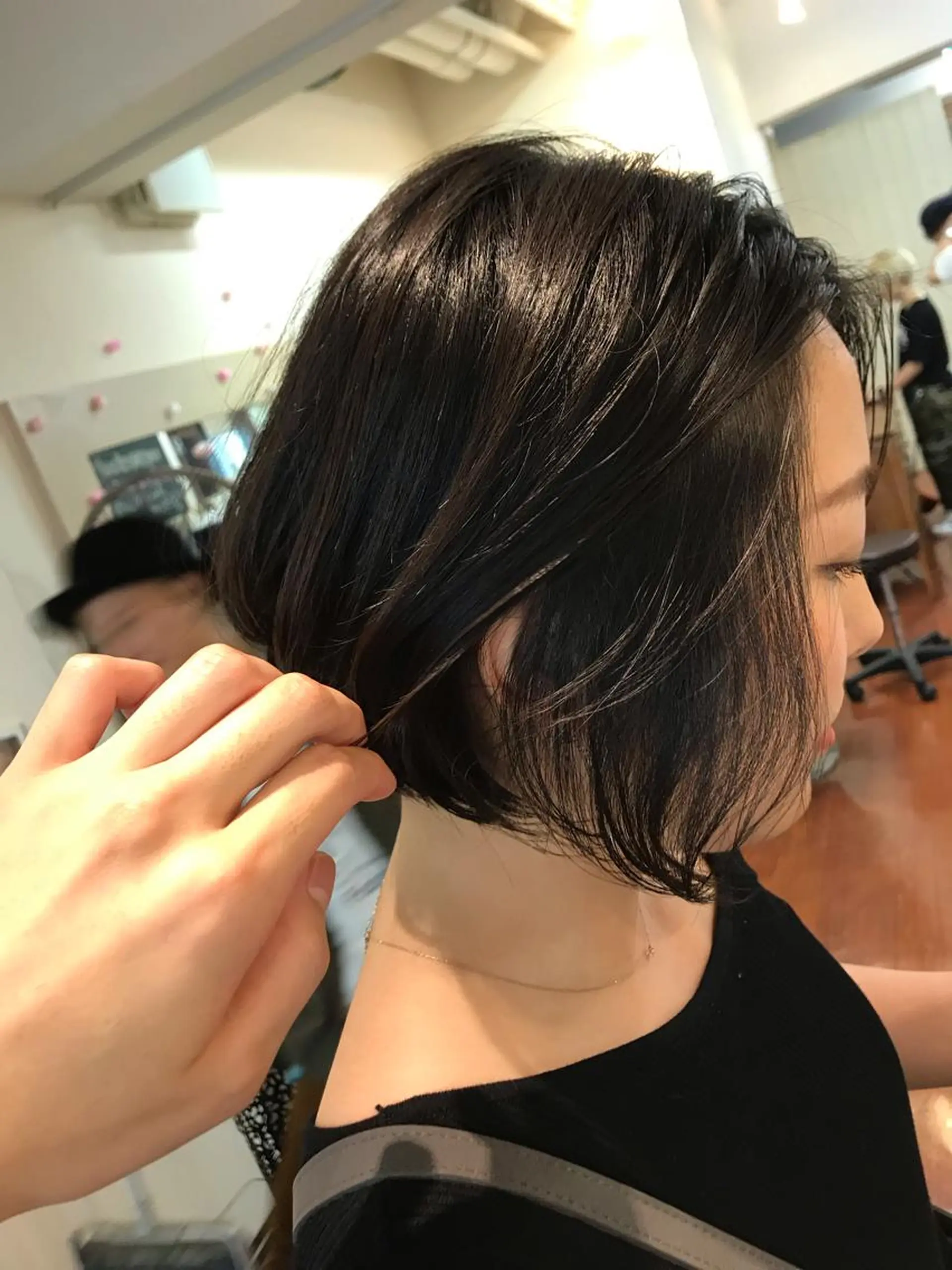 ショート カット ヘアカラー ヨシダ トオルのヘアスタイル