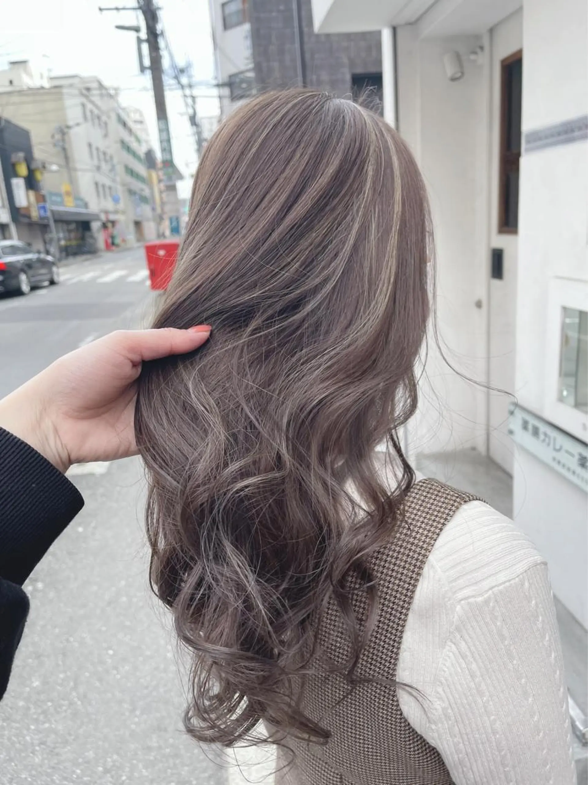ロング SEAM アキホのヘアスタイル