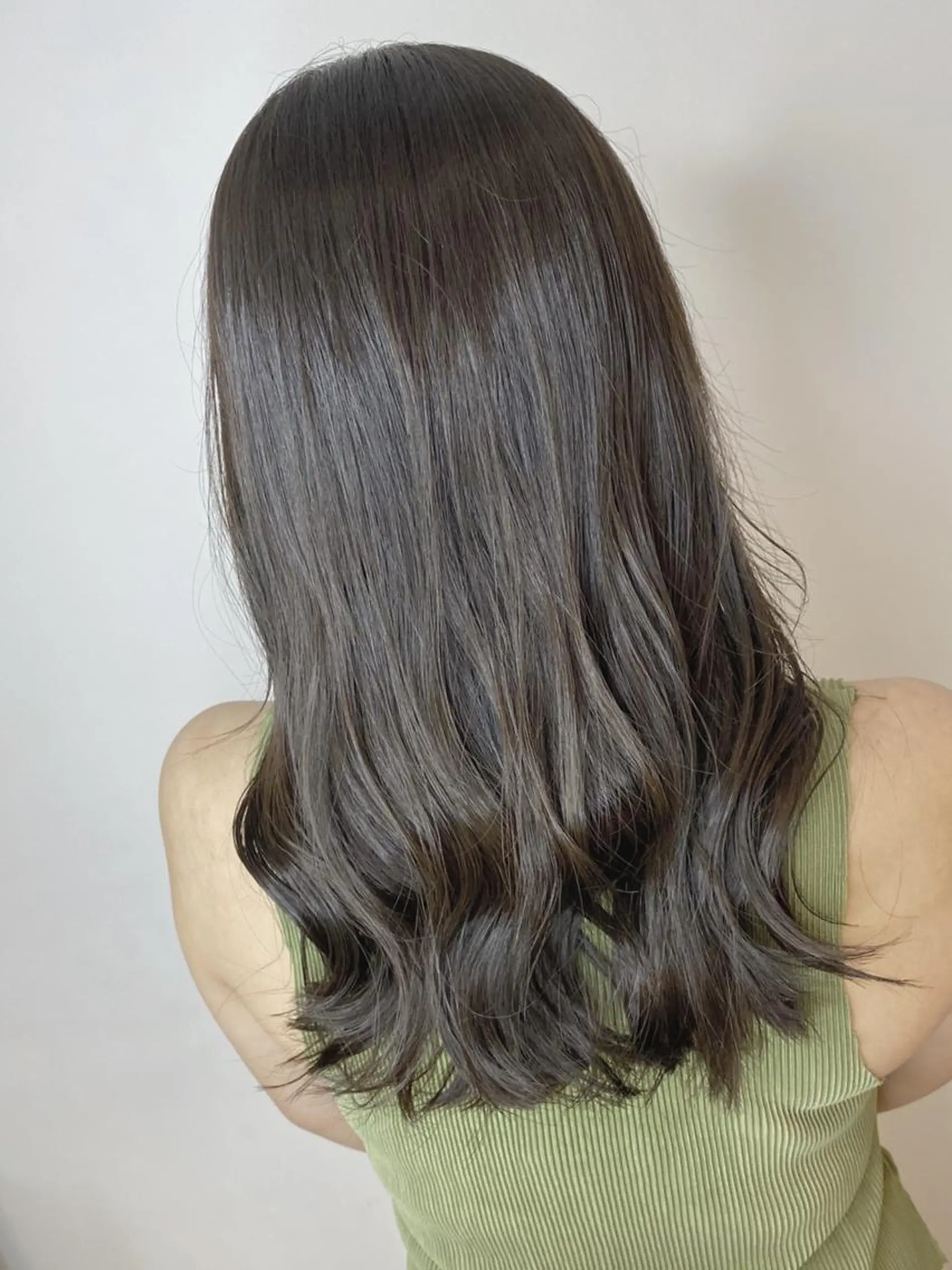 セミロング カラー アクアカラー ブリーチ 透明感カラー グレージュ イルミナカラー カット ヘアカラー トリートメント 【髪質改善特化】 鈴木 笑のヘアスタイル