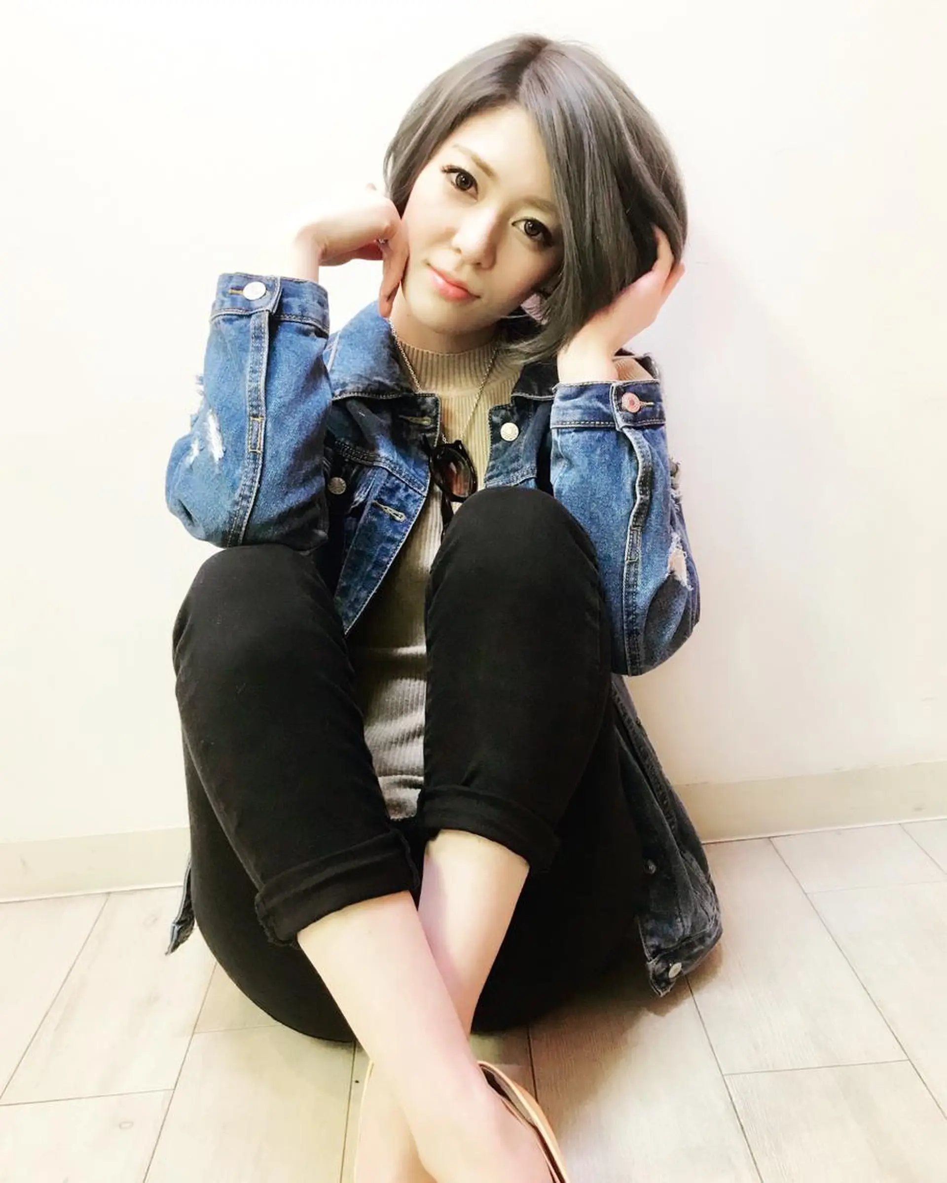 ミディアム カラー パーマ ヘアアレンジ ネイル マツエク・マツパ 吉川 宙翔のヘアスタイル