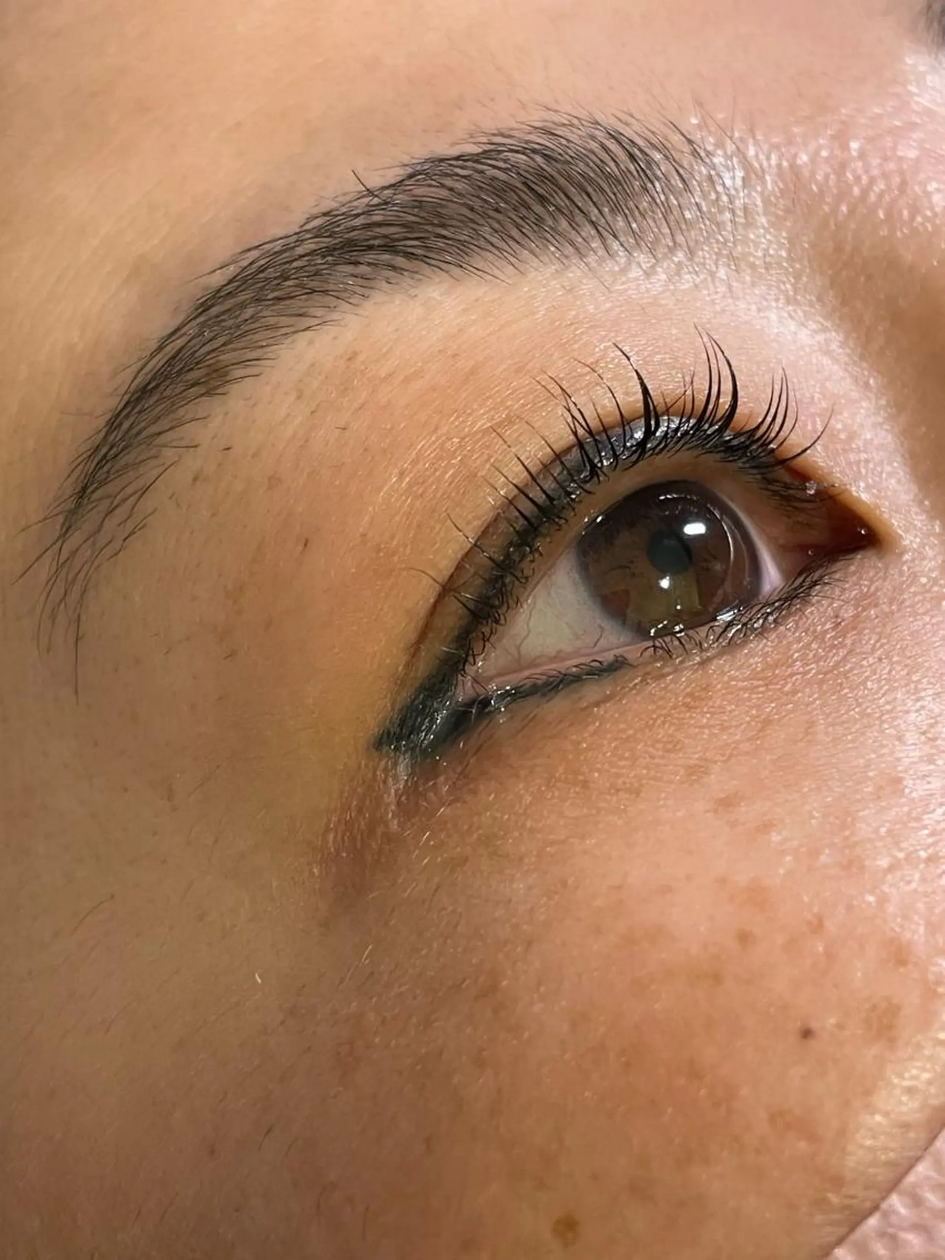 マツエク・マツパ 井上 真里奈のヘアスタイル