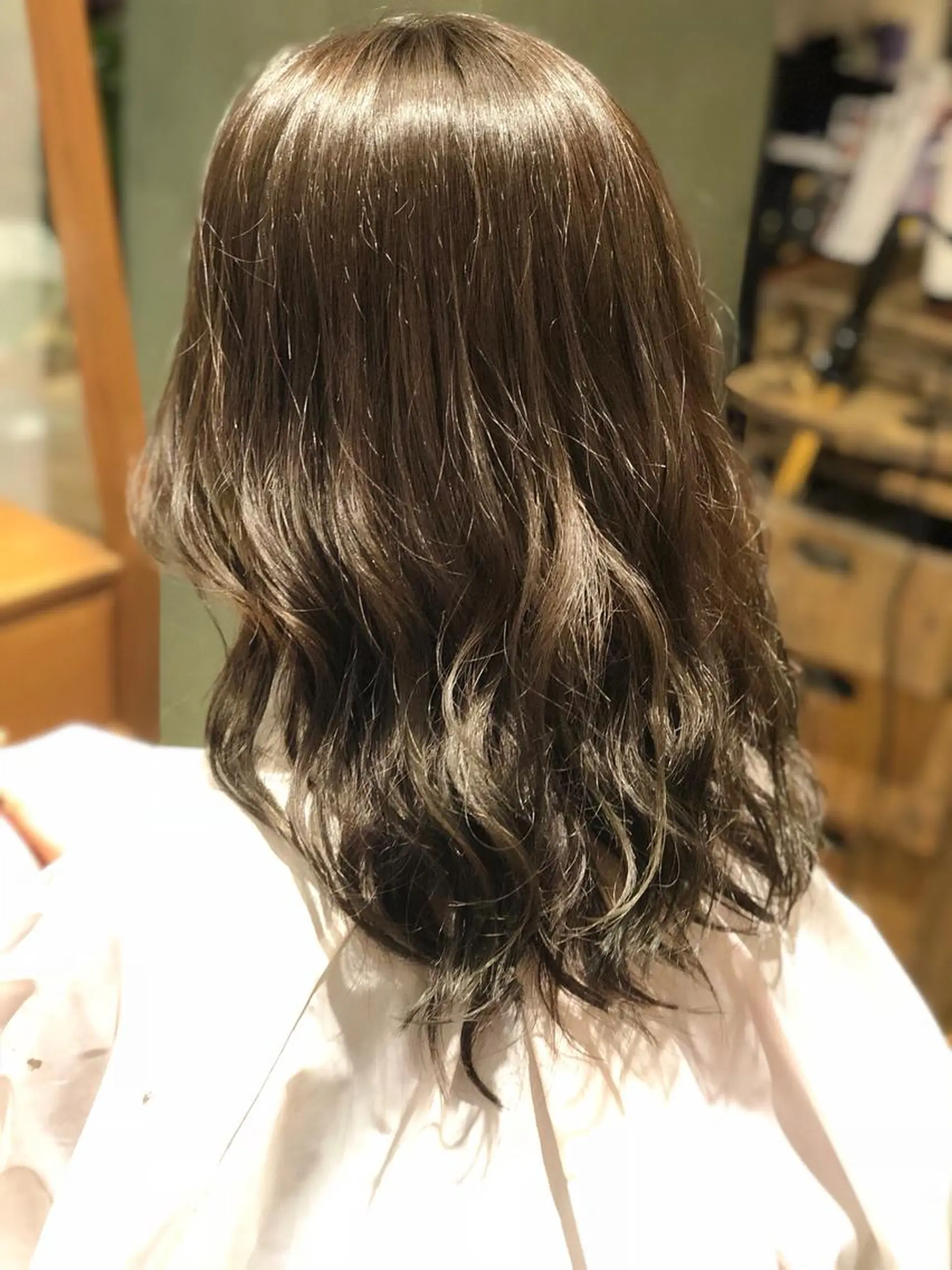 ロング カラー アッシュ あらい なつみのヘアスタイル