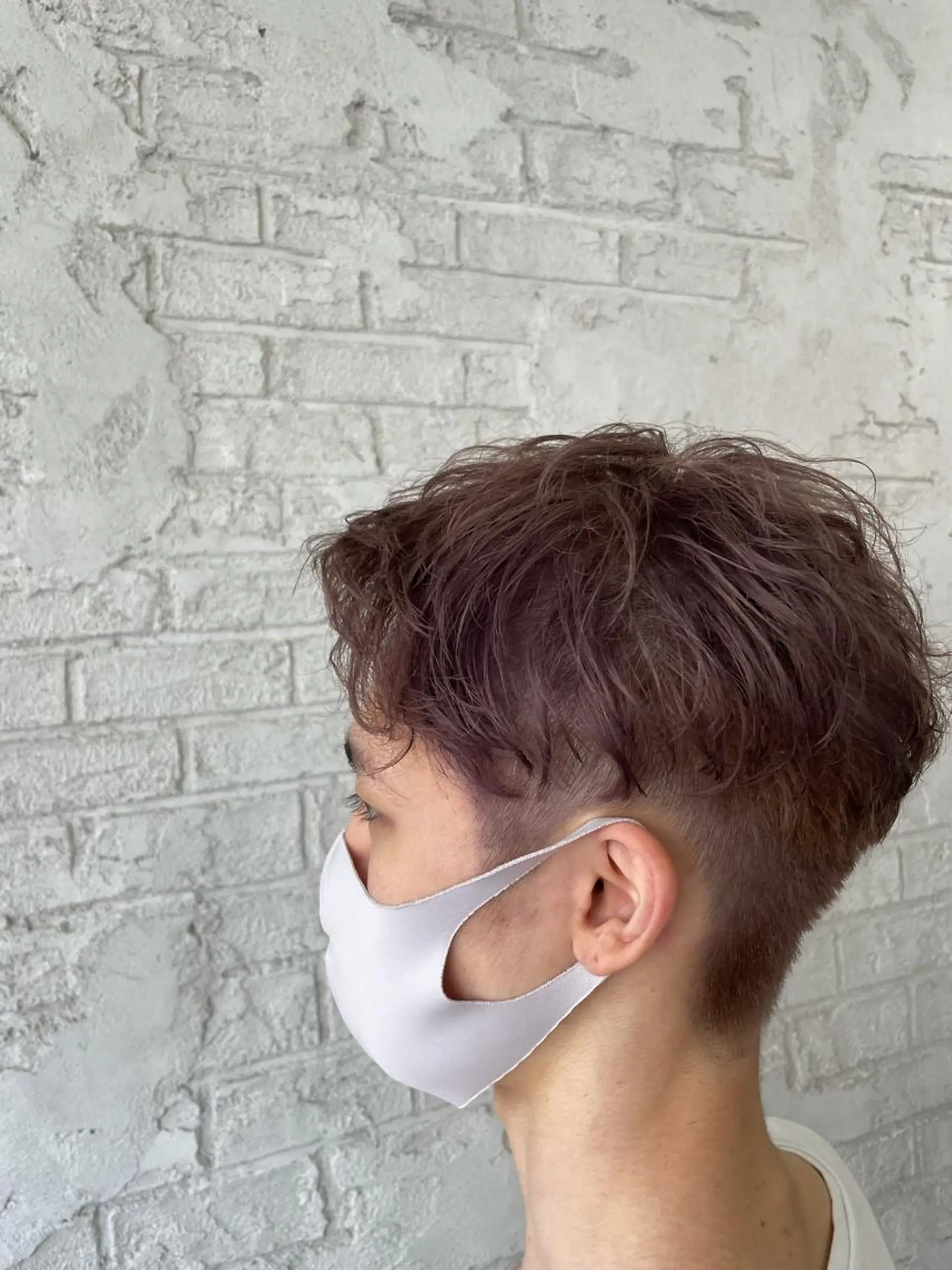 ショート カラー メンズ メンズブリーチ ブリーチ ケアブリーチ ラベンダーカラー ラベンダーピンク カット ブリーチ特化 ハイトーンRYOYAのヘアスタイル