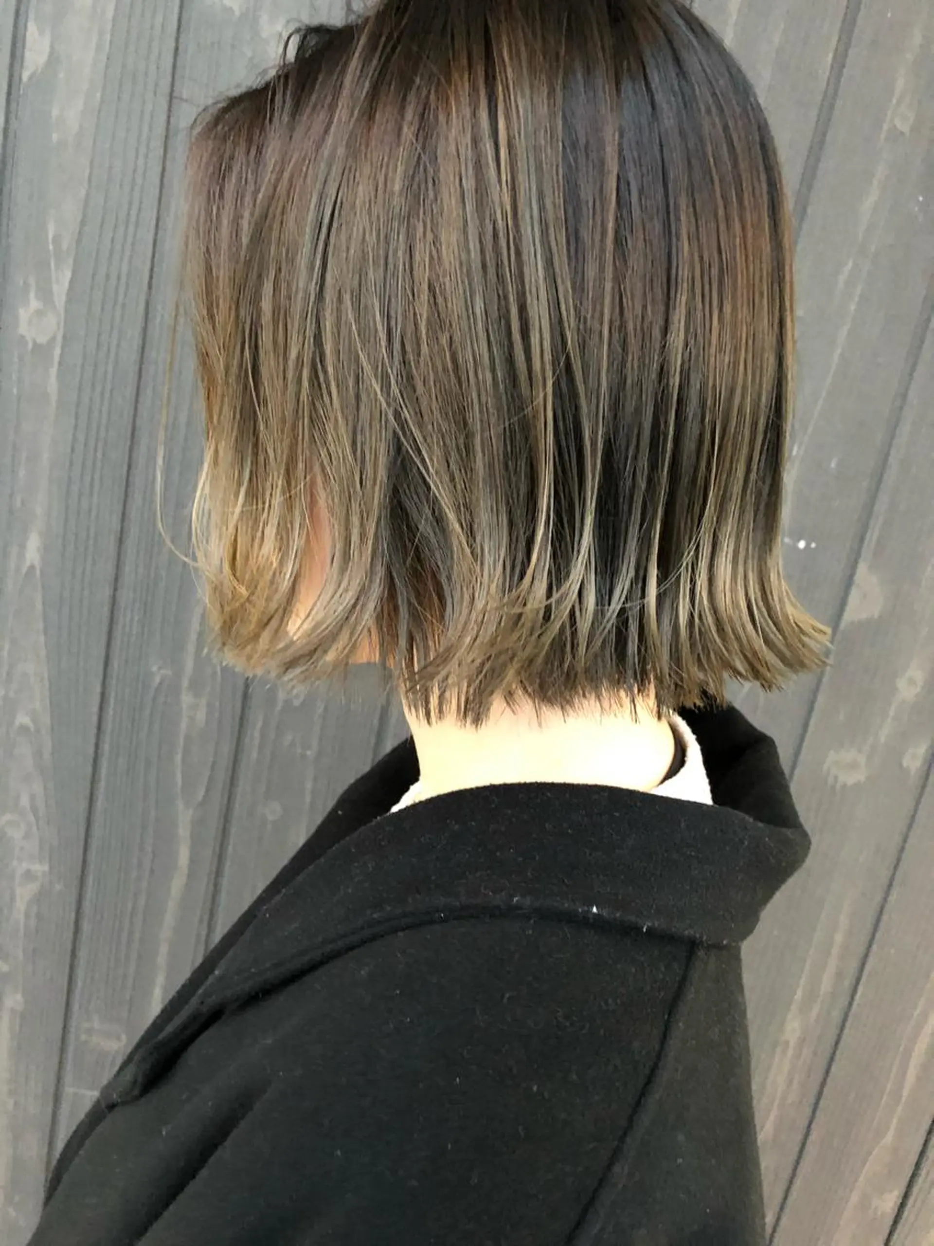 ショート カラー バレイヤージュ ベージュカラー ボブ レイヤーカット NAKAGAWA YUICHIのヘアスタイル