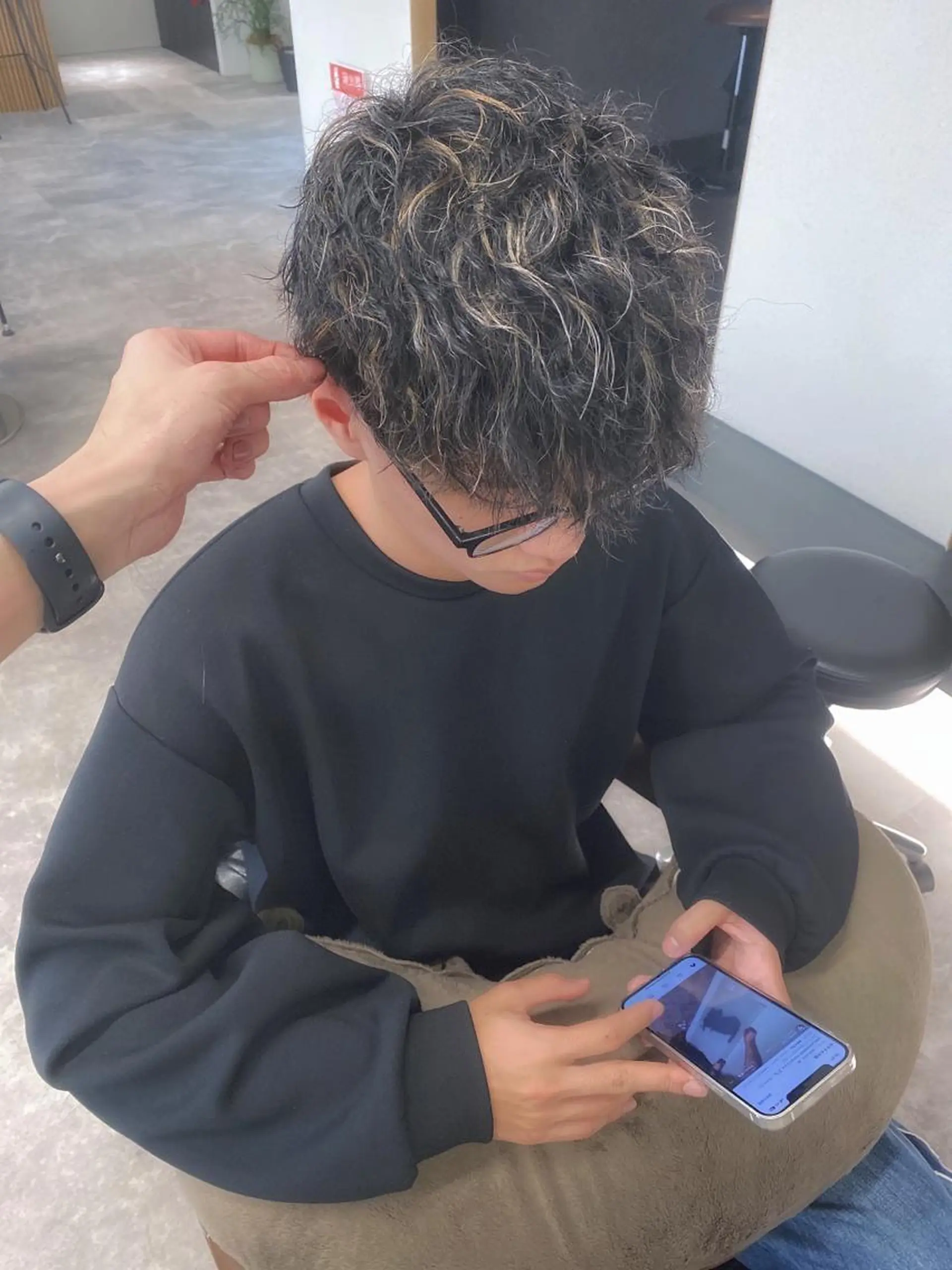 カラー メンズ メンズハイライト メンズメッシュ ハイライトカラー メッシュ 山﨑 大暉【ダブルカラー】のヘアスタイル