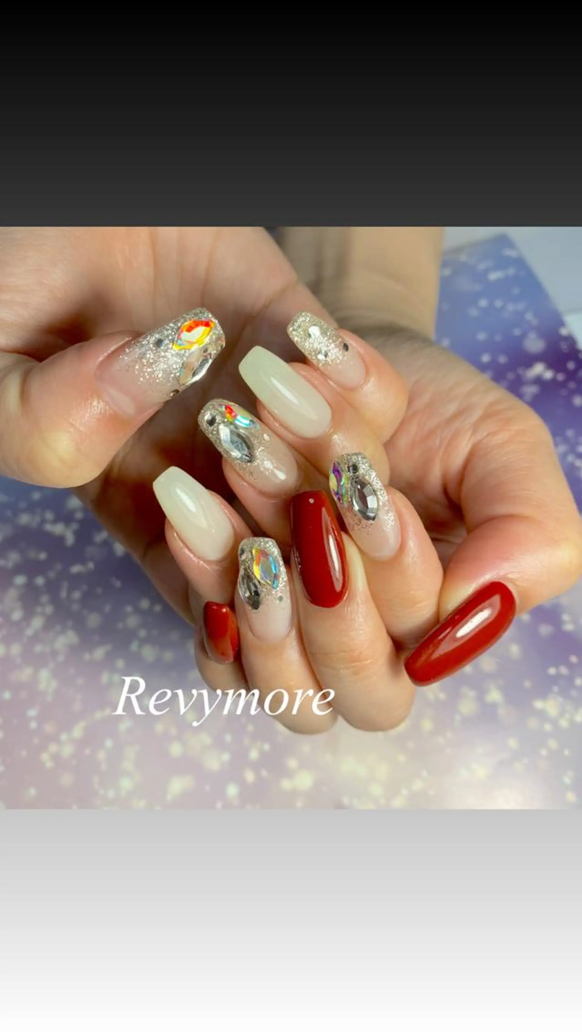 セミロング ネイル 韓国風ヘア ジェルネイル キラキラネイル 韓国ネイル ニュアンスネイル nail salon Revymoreのネイルデザイン