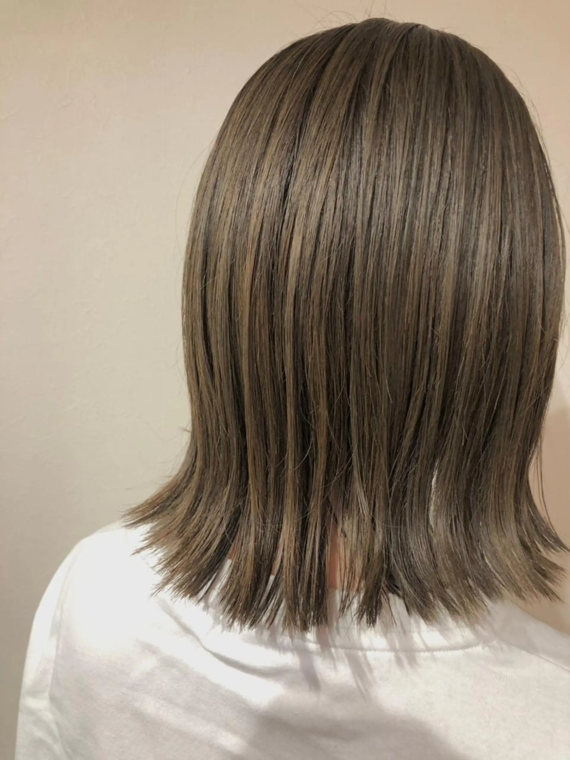 セミロング カラー セミロングパーマ バレイヤージュ ブリーチ ケアブリーチ デザインカラー 初めでも安心🌟 newi町田✂のヘアスタイル