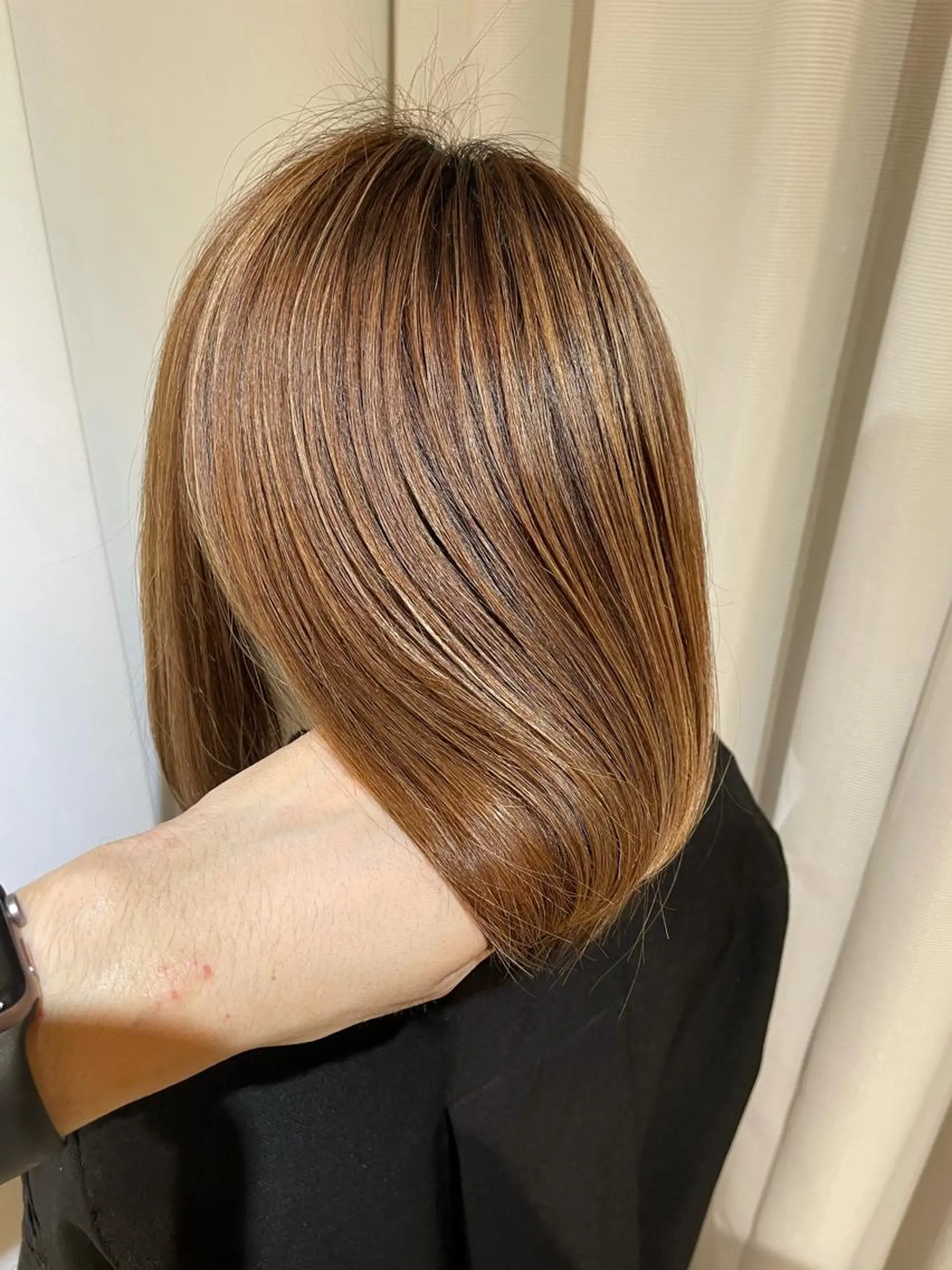 ミディアム カラー ブリーチ カット ヘアカラー トリートメント eins.hair所属・過去一の柔髪ヘア 🌿einshairのヘアスタイル