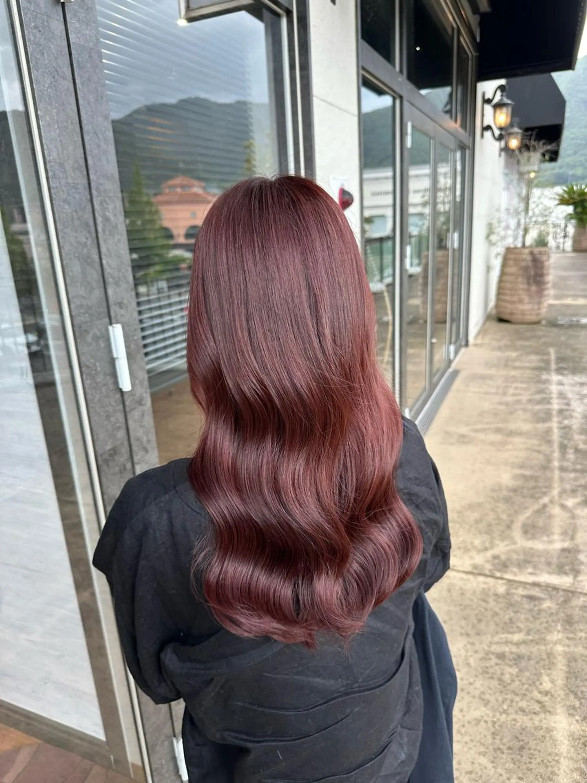 ロング カラー ブラウンカラー ピンクカラー ピンクブラウン ヘアカラー トリートメント 鵜飼 真伍のヘアスタイル