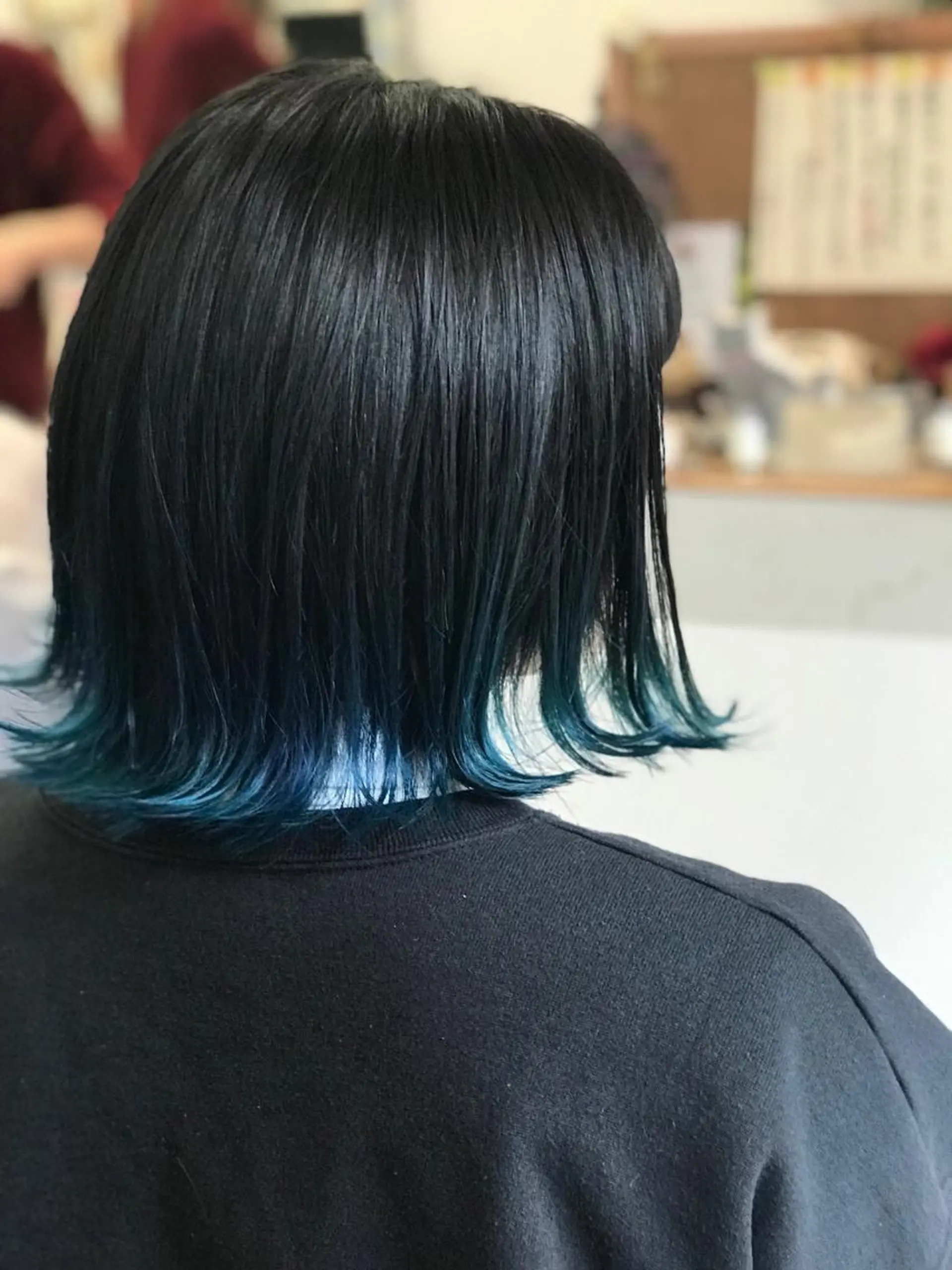 ショート カラー 岩谷/ブリーチ 🪽透明感カラーのヘアスタイル