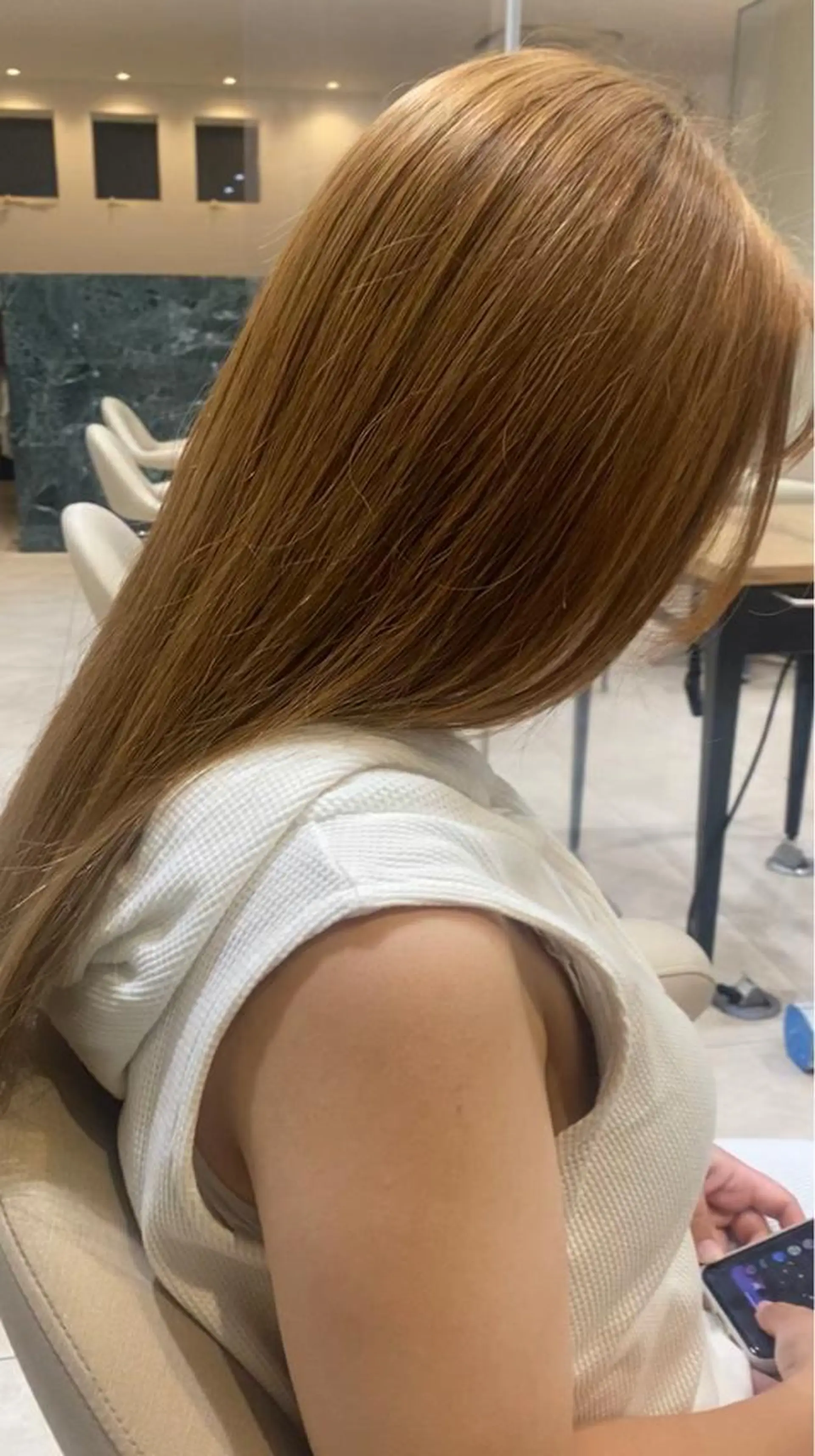 ロング 髪質改善 タナカ レイヤのヘアスタイル