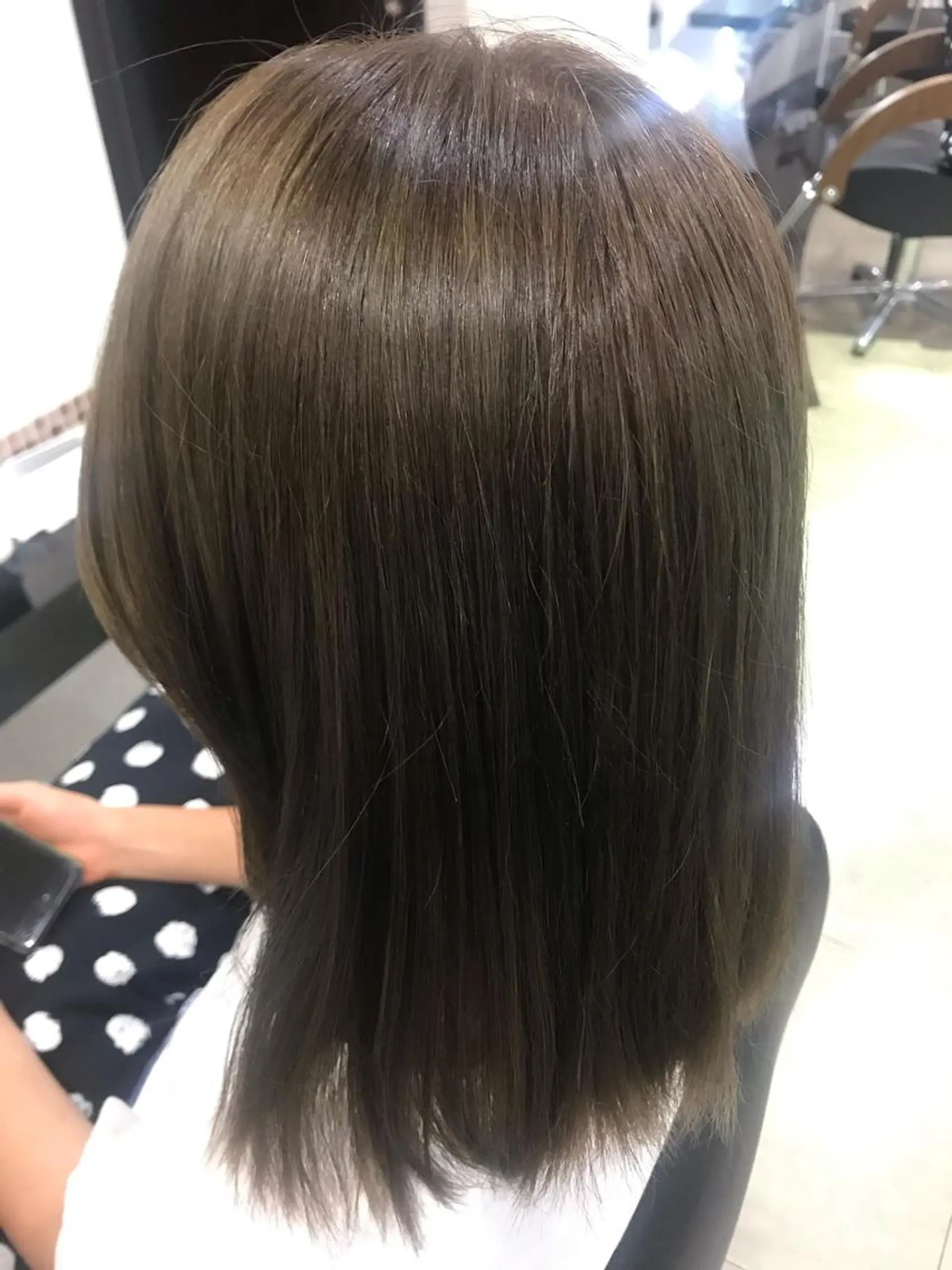ミディアム アッシュ ヘアカラー トリートメント 烏山 達也のヘアスタイル