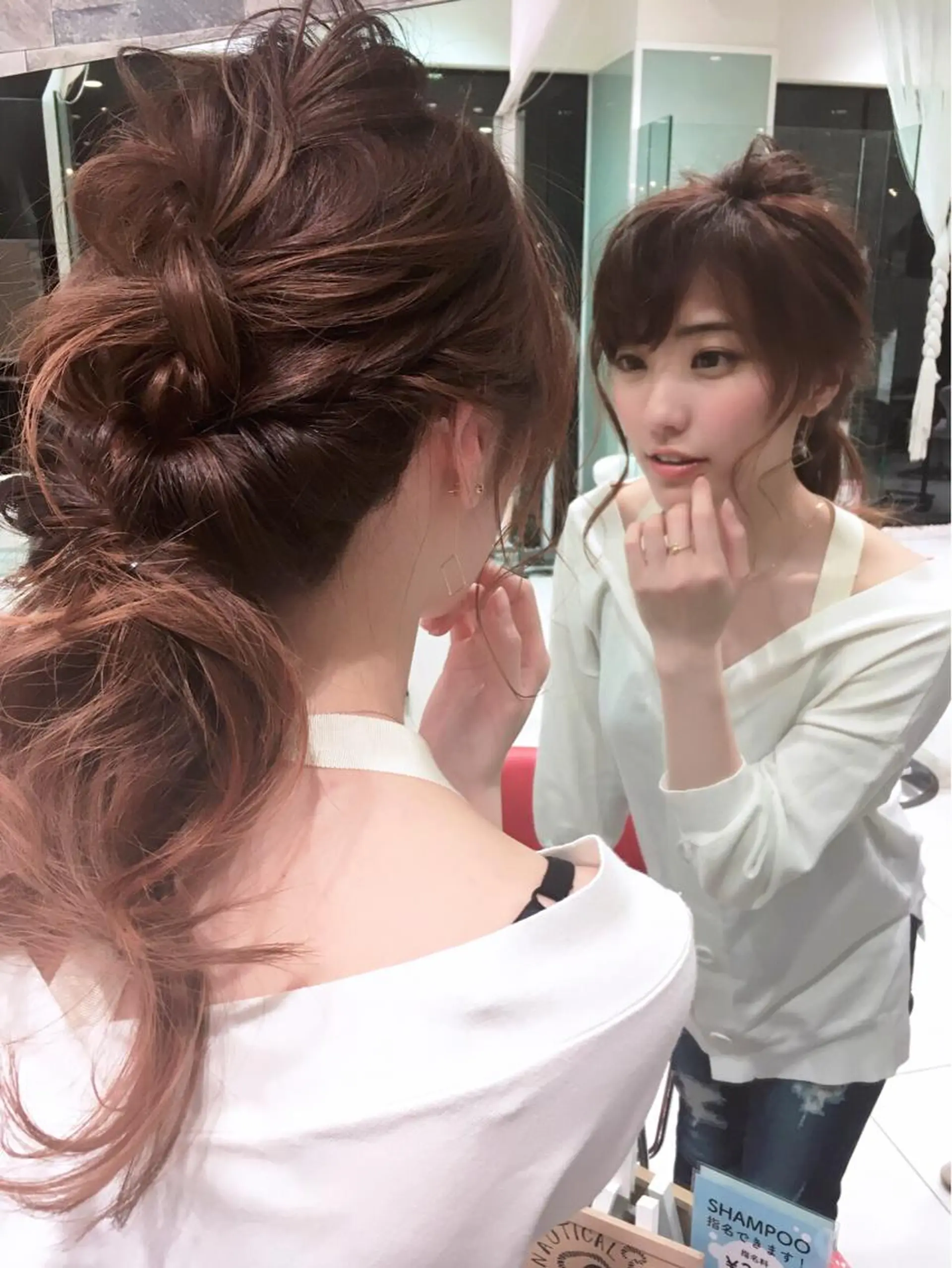 ロング ヘアアレンジ ブリーチ/ハイトーン SERINAのヘアスタイル