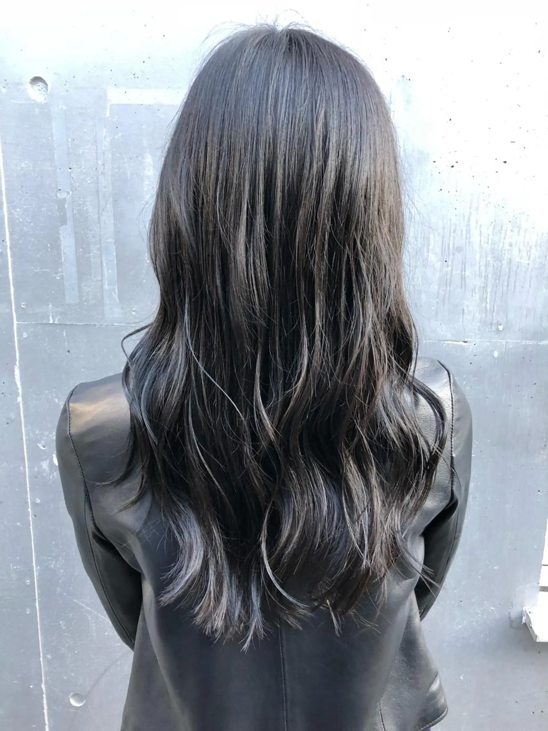 ロング カラー ベージュカラー グレージュ シアーベージュ ヘアカラー お気に入り数2.3万 🏆SHO🏆のヘアスタイル