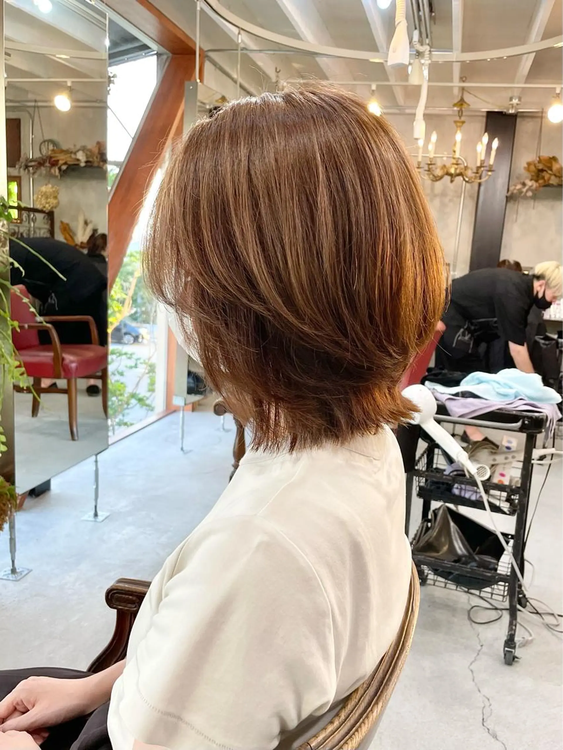 ミディアム カラー 岡田 恭明のヘアスタイル