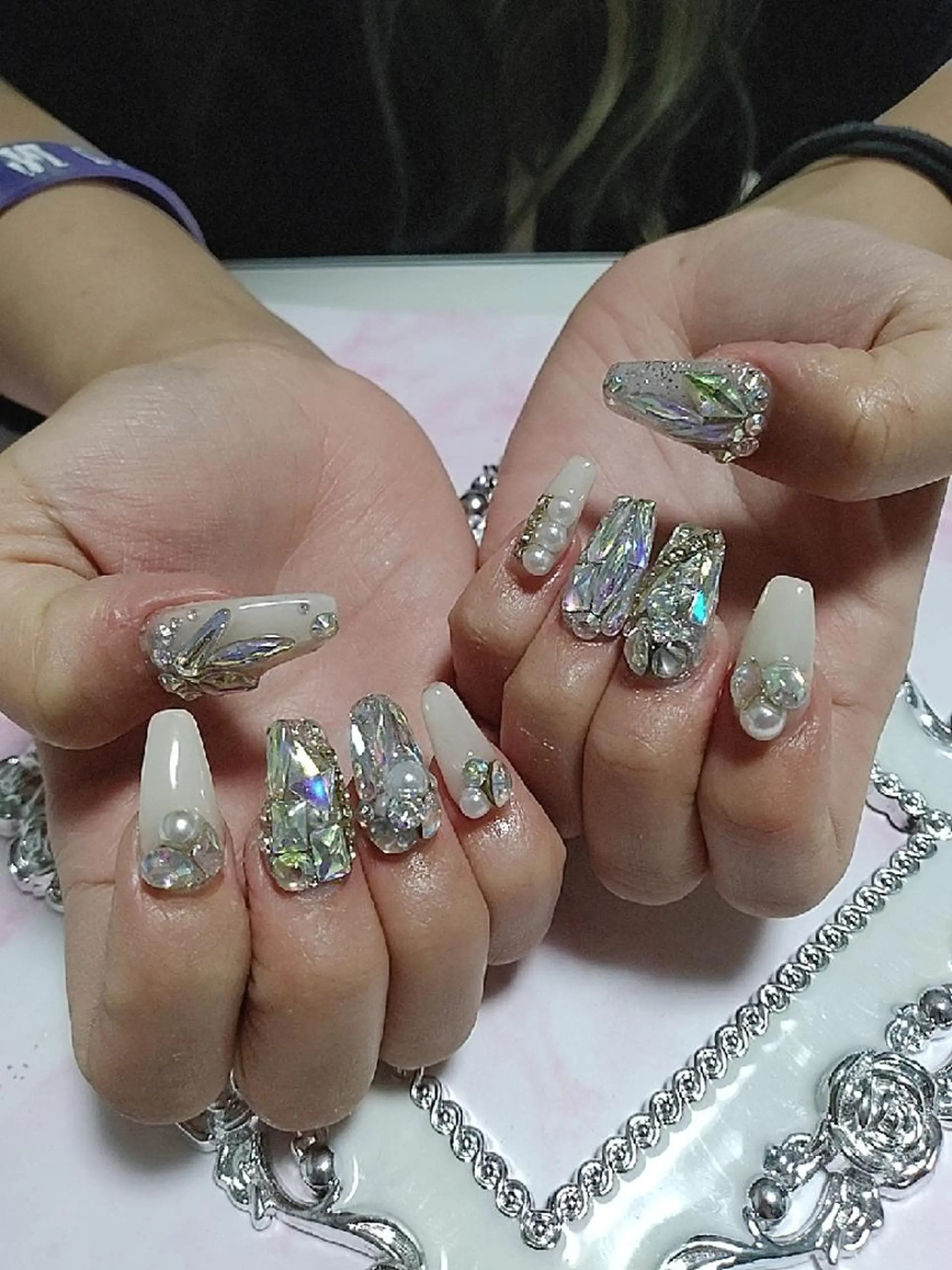 ネイル エステとネイル ローズコンフォートのネイルデザイン