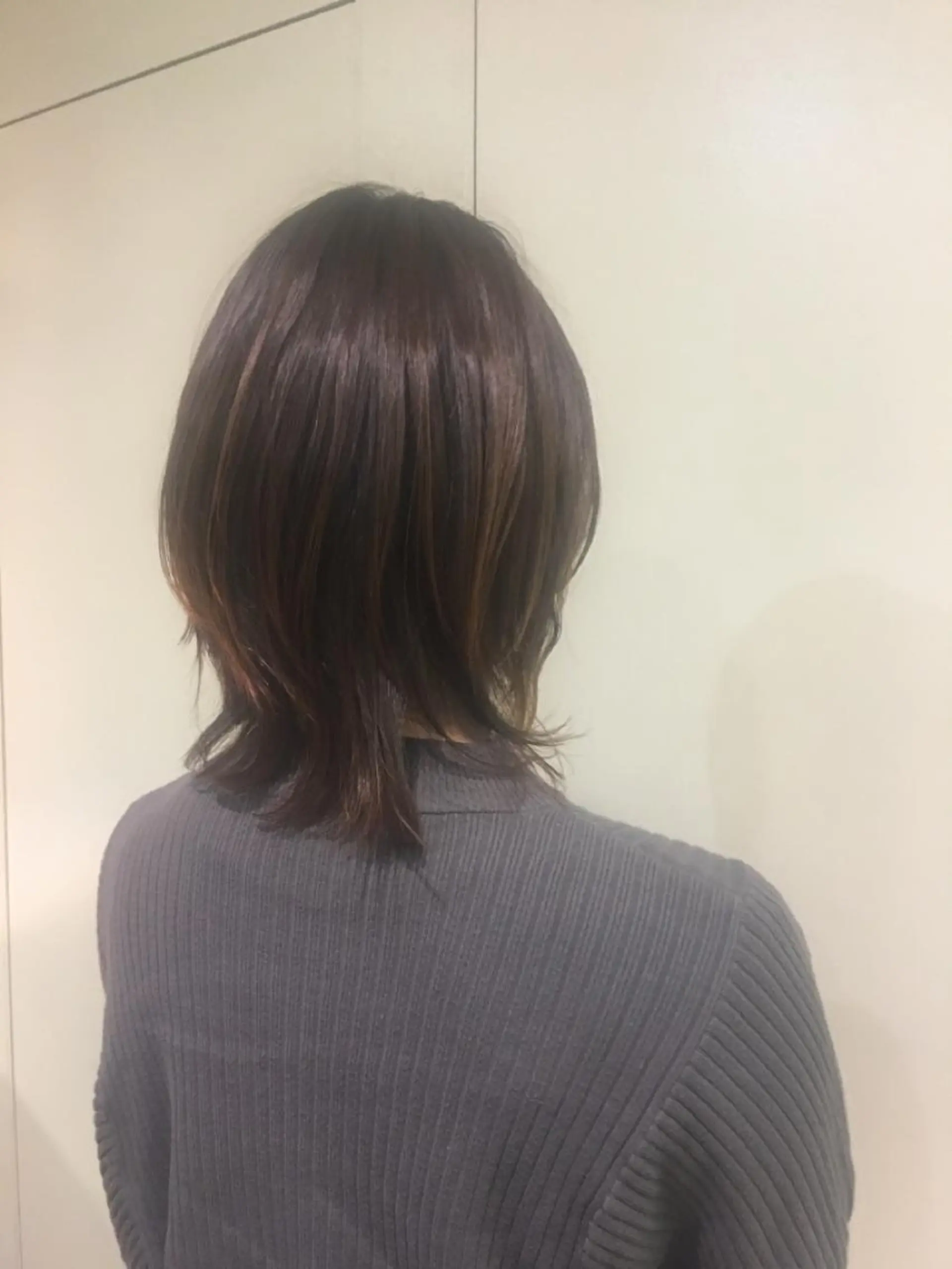 ミディアム パーマ ミディアムパーマ レイヤーカット 中村 碧のヘアスタイル