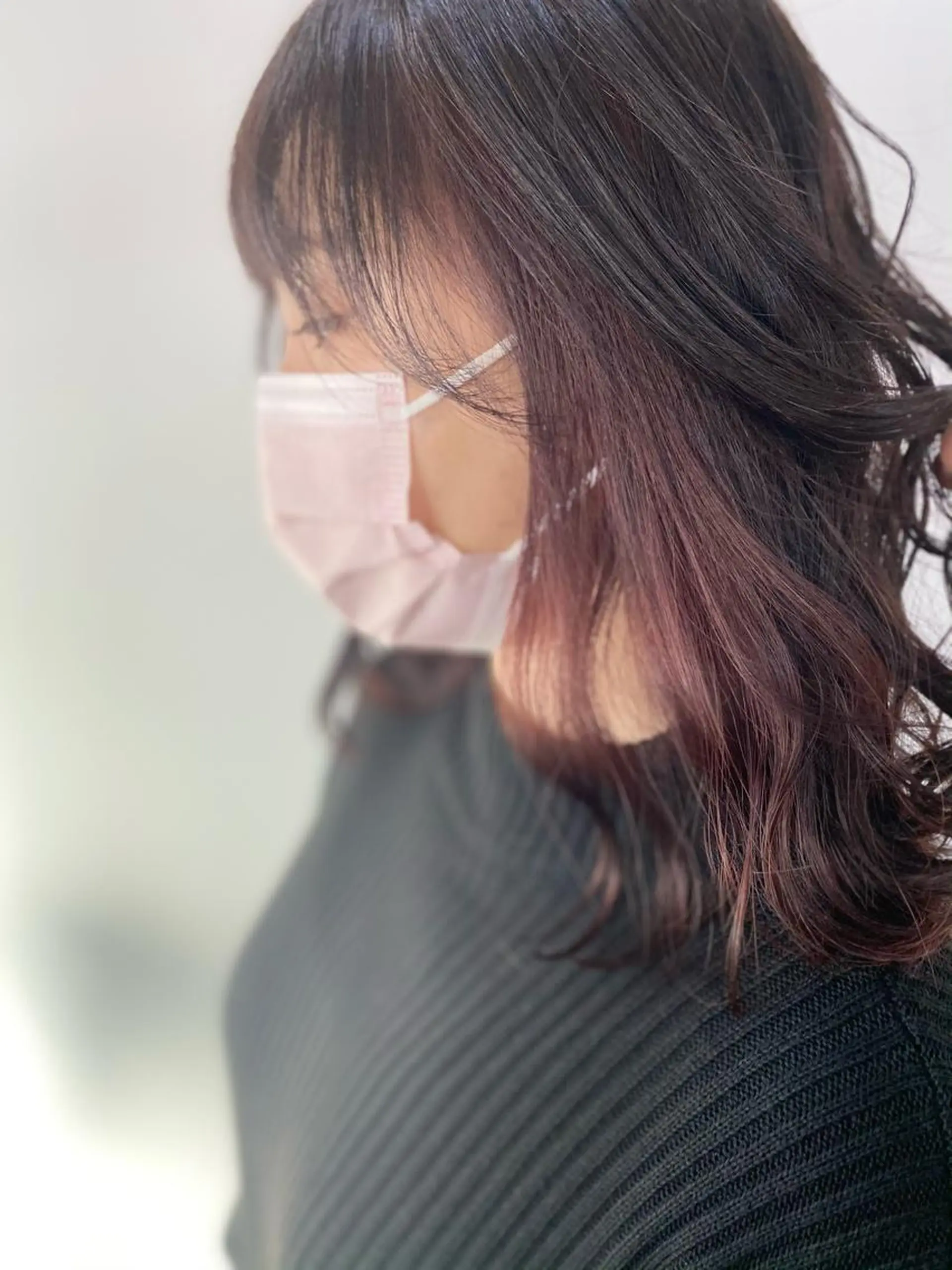 セミロング カラー グレージュ インナーカラー ピンクカラー opus 店長大和 レイヤー/赤み消しのヘアスタイル