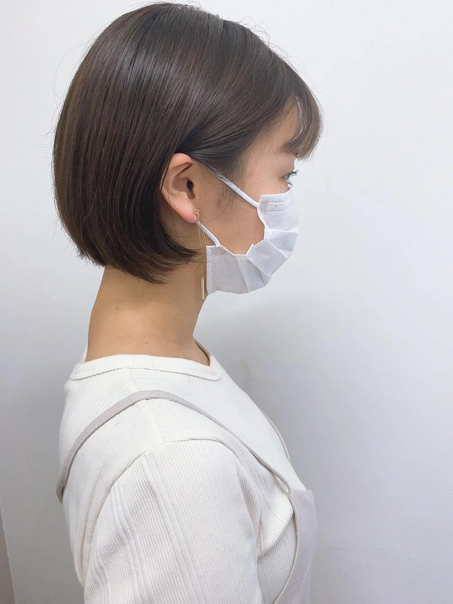 ショート カラー 肌に馴染む暗髪 梅田・増田のヘアスタイル