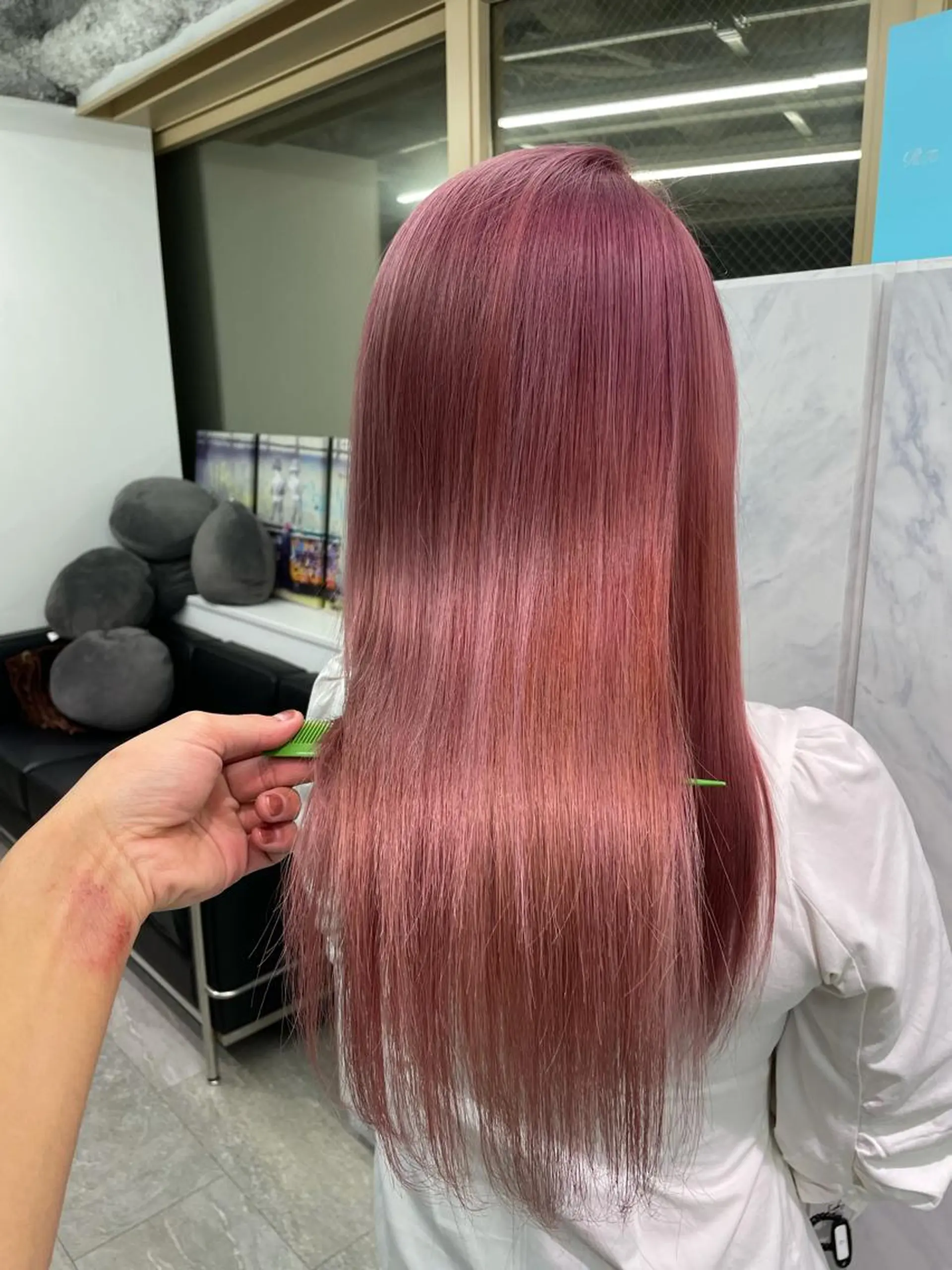 セミロング カラー ブリーチ ケアブリーチ ハイトーンカラー ピンクカラー カット ヘアカラー トリートメント 🌈プルエクステ& ハイトーン🌈関飛鳥のヘアスタイル