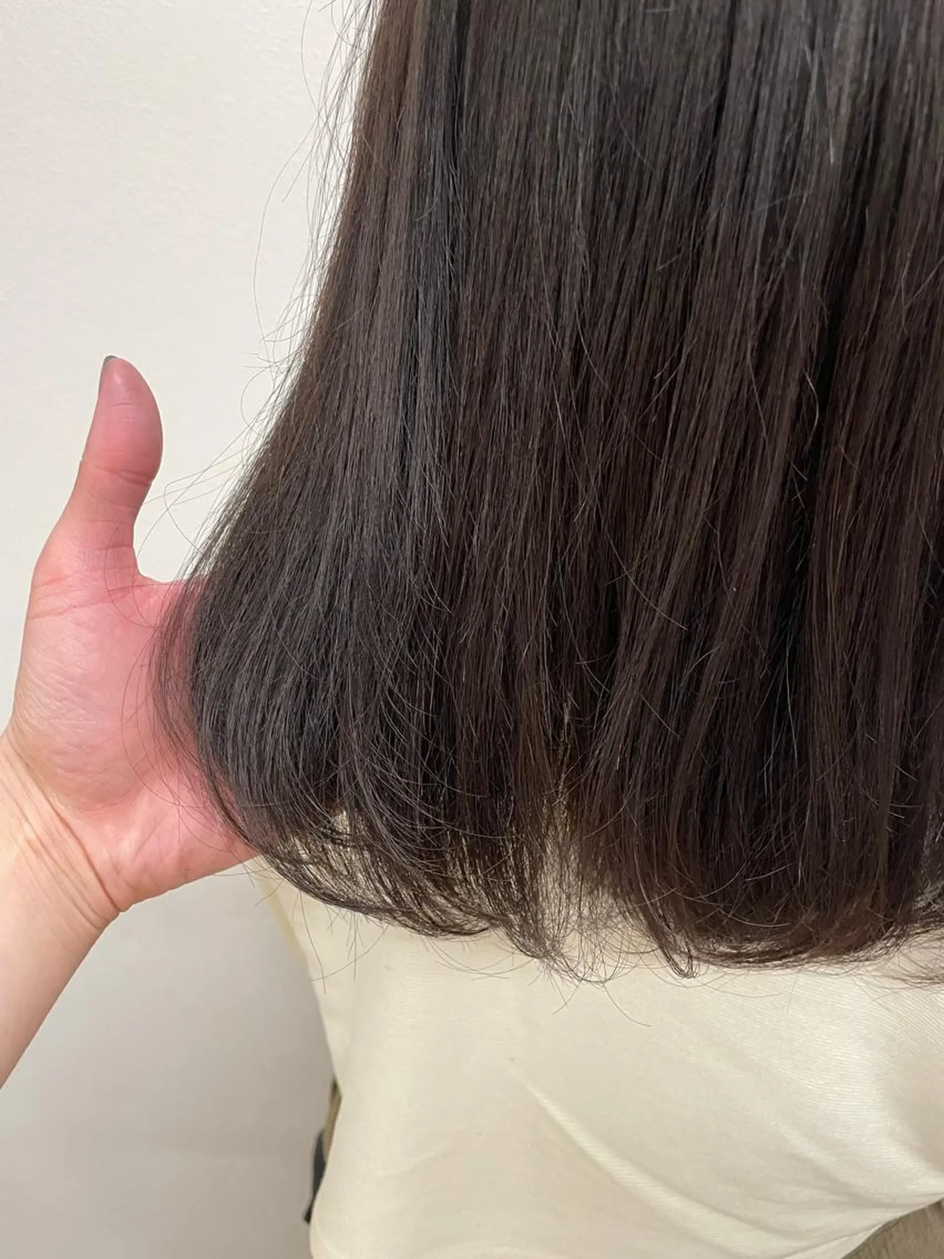 セミロング 岡本 拡夢のヘアスタイル