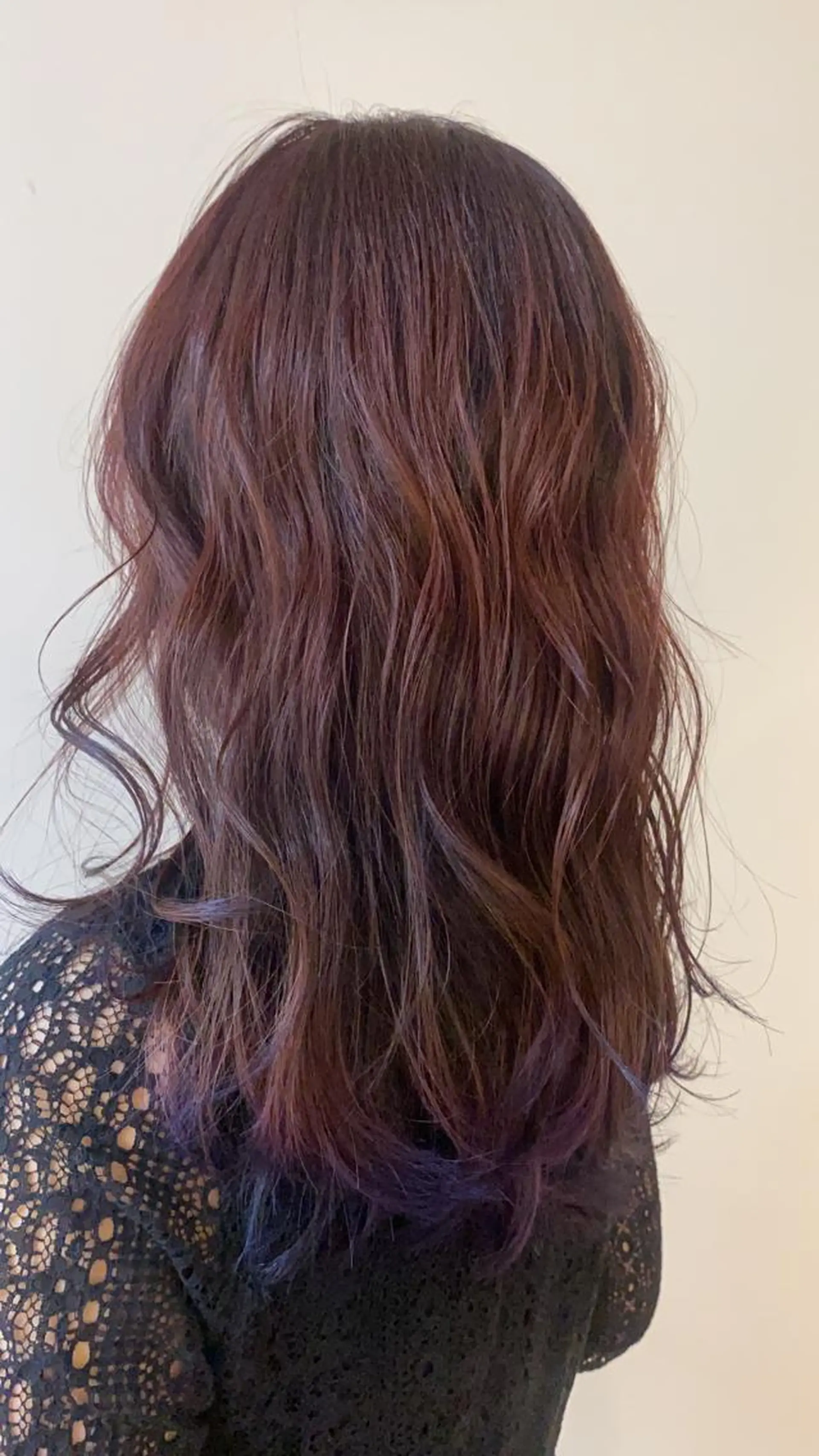 セミロング カット ヘアカラー おおつき ありかのヘアスタイル