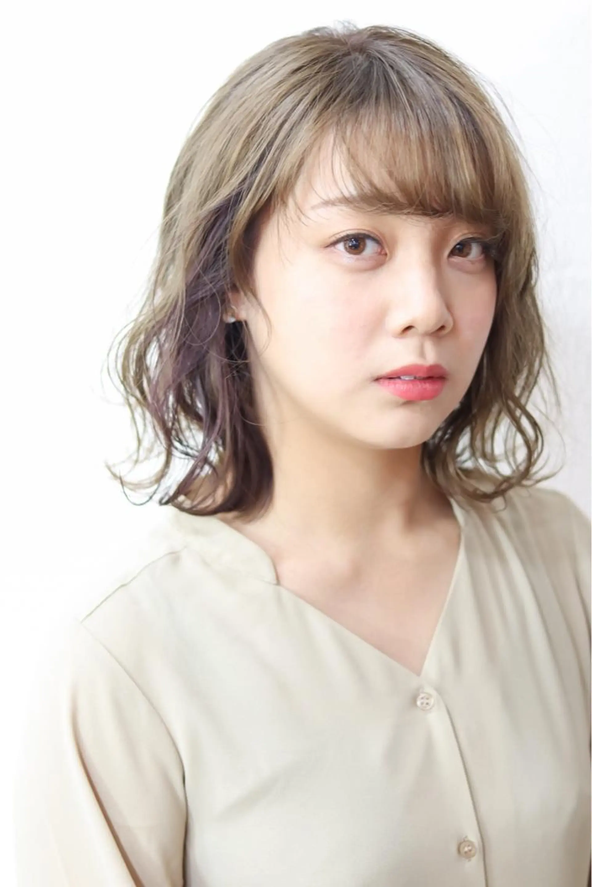 ミディアム 山内 悠のヘアスタイル