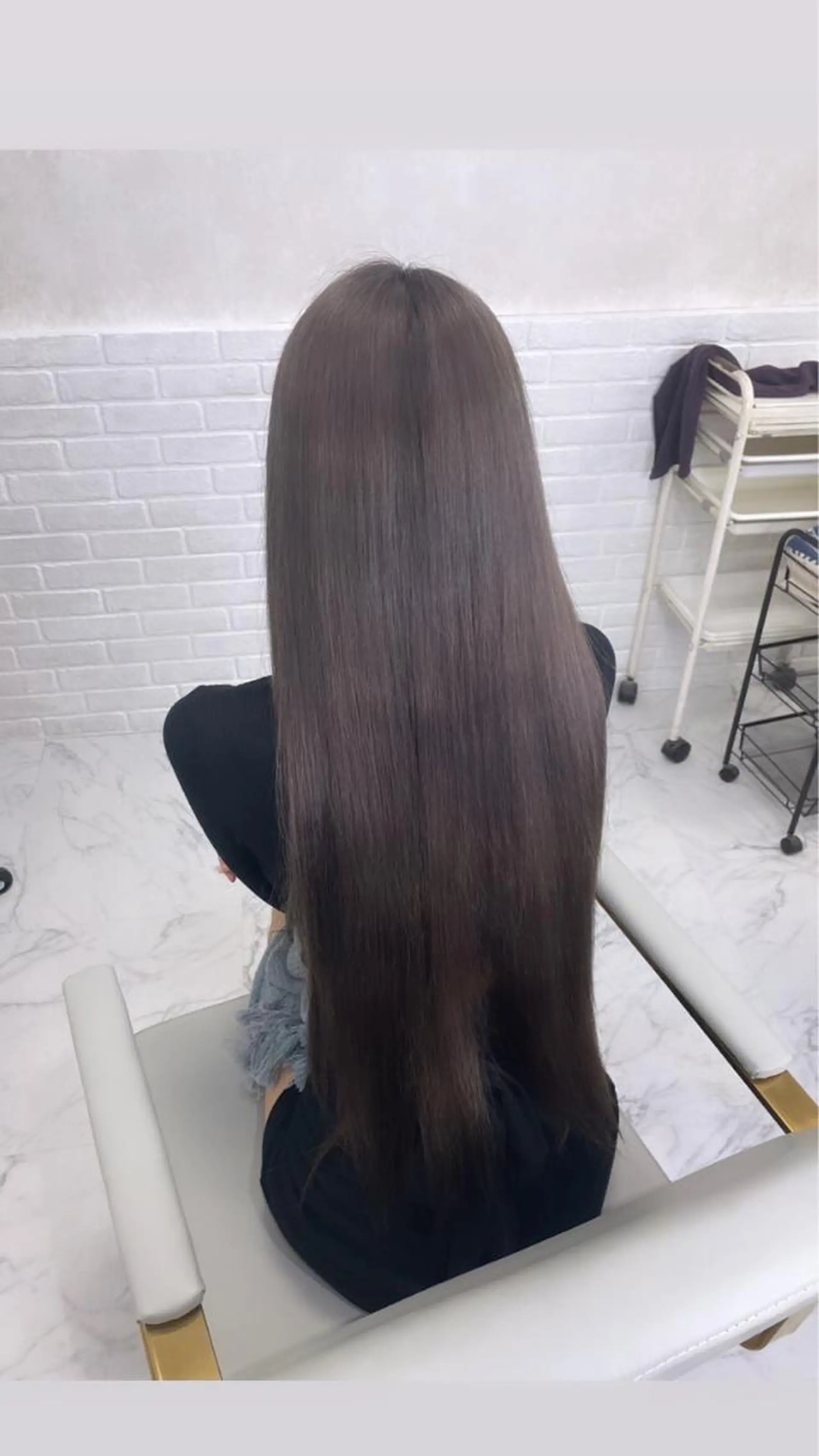 ロング アッシュ アッシュグレー Wistell 渋谷 ASUKAのヘアスタイル