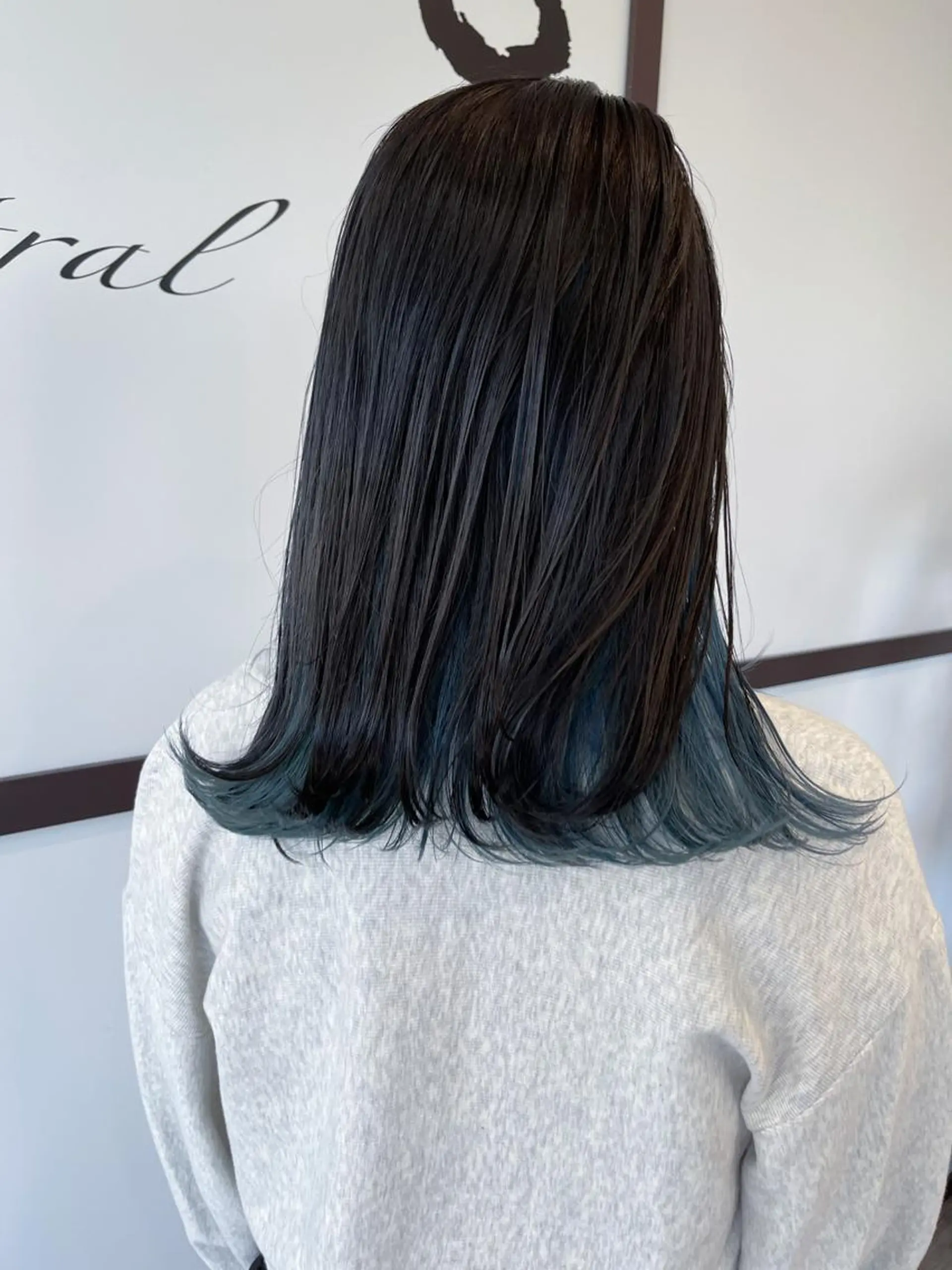 ミディアム BRIDGE あきらのヘアスタイル