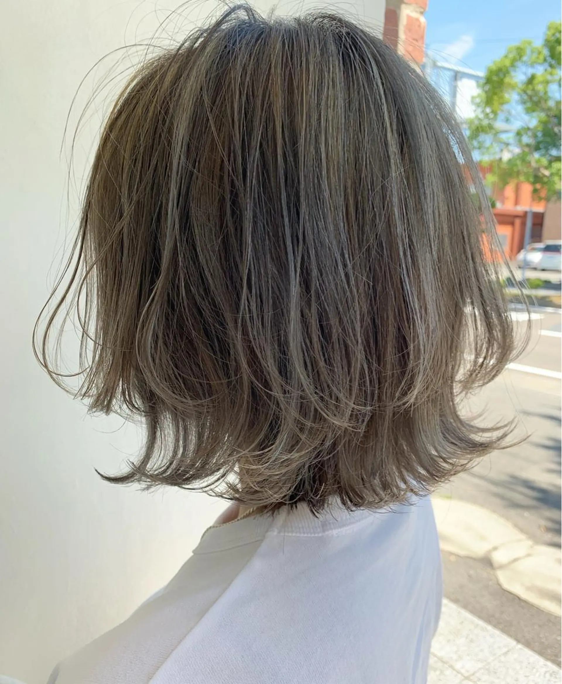 ミディアム レイヤーカット mako🌷ミニモ 限定クーポン多数🆕のヘアスタイル