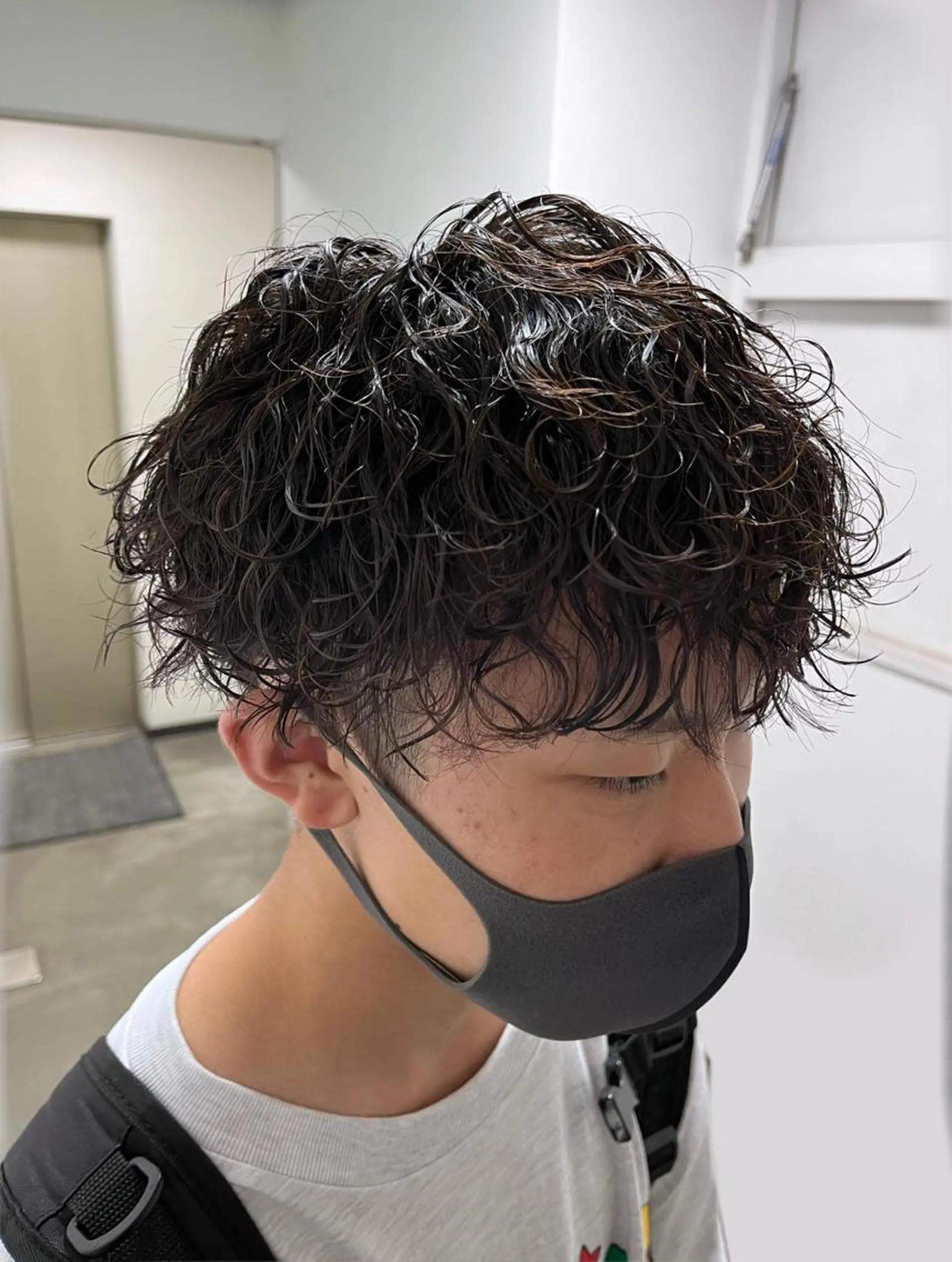 ショート パーマ メンズ メンズパーマ 波巻きパーマ 嵯峨 大地／パーマ／ ハード系／特殊系のヘアスタイル