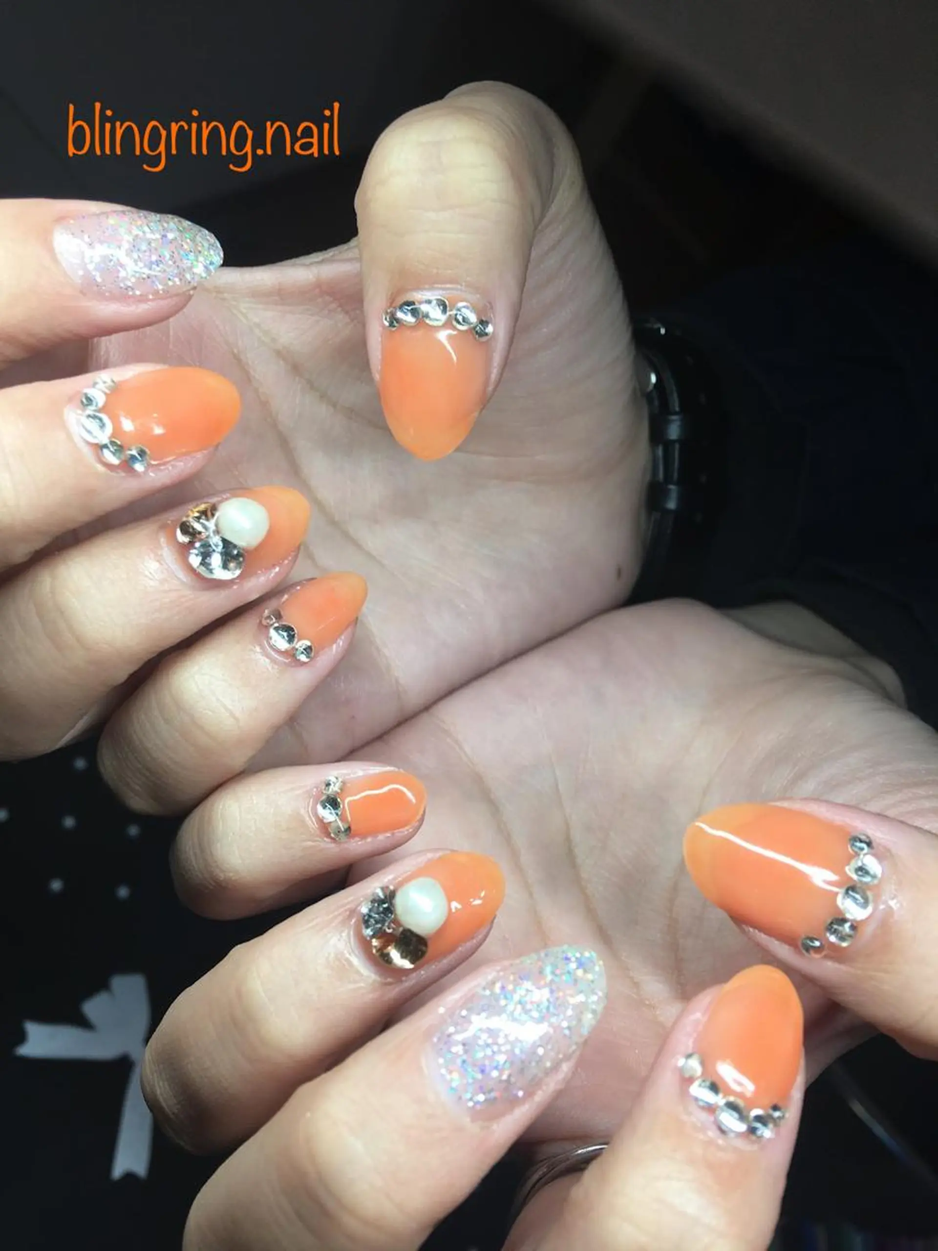 ネイル オレンジ ストーンネイル ハンドネイル 🌈KANÅKO 🌈のネイルデザイン