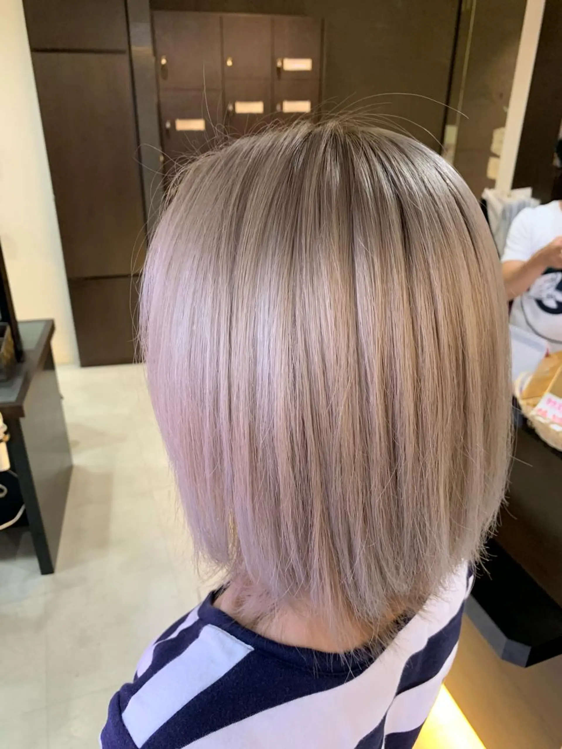 ショート カラー ベージュカラー ミルクティーベージュ ホワイトミルクティーベージュ ヘアカラー トリートメント ✂️大門 巧✂️ LAFF心斎橋店のヘアスタイル
