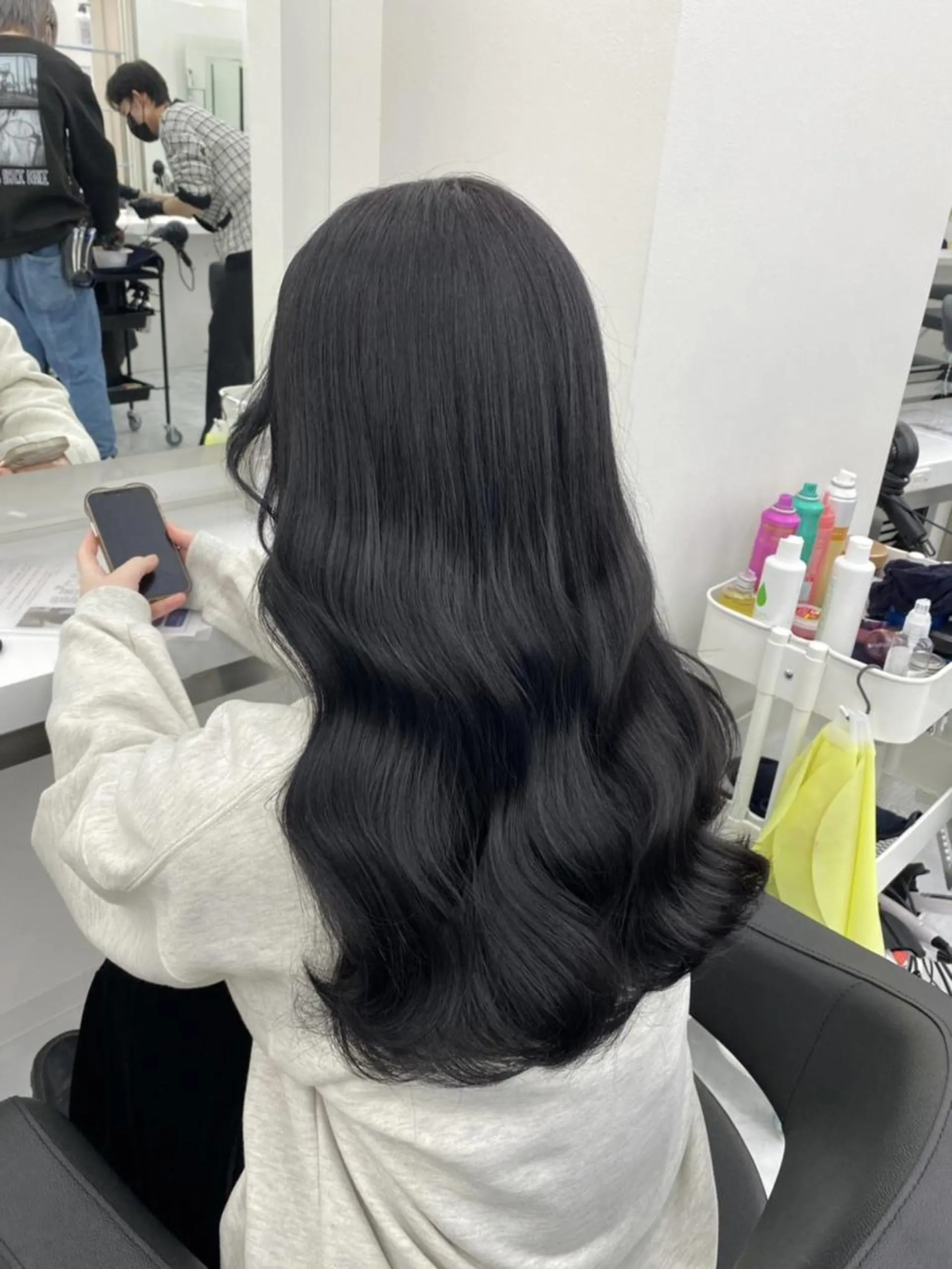 カラー 🩶透髪×モテ髪🩶 池袋SHE🏹🩶のヘアスタイル